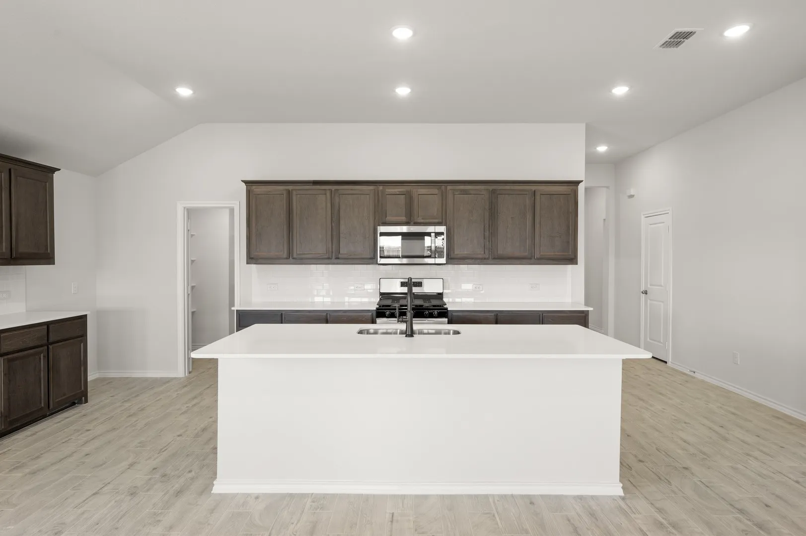 949 Abalone- Kitchen-2