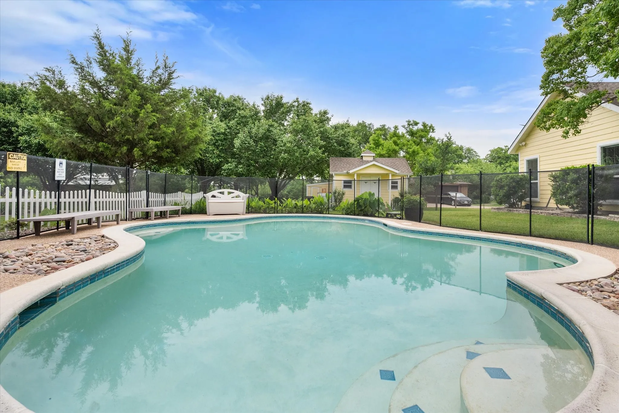 Single Family Residence For Sale in Tarrant County , 801 Seeton Road, Mansfield, Texas 76063, 4 Bedroom, 4 Bathroom, 2 Garage spaces, 2,940 Sqft, built in 2000, Preowned, mls#21254778, Real Estate Agent in Mansfield, Homes For Sale in Tarrant county, Homes For Sale in Mansfield, Realtor in Mansfield Texas, Real Estate Brokerage Independent Realty Texas, Luminita Cordes Realtor