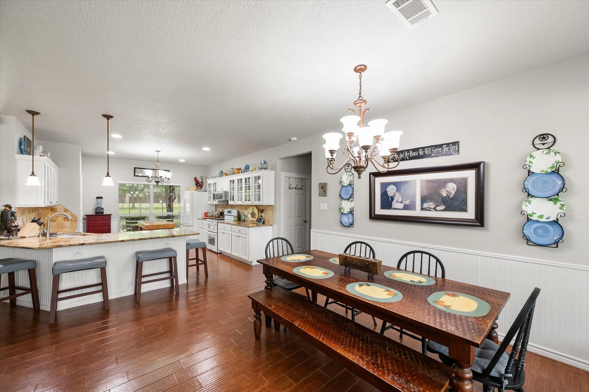 Single Family Residence For Sale in Tarrant County , 801 Seeton Road, Mansfield, Texas 76063, 4 Bedroom, 4 Bathroom, 2 Garage spaces, 2,940 Sqft, built in 2000, Preowned, mls#21254778, Real Estate Agent in Mansfield, Homes For Sale in Tarrant county, Homes For Sale in Mansfield, Realtor in Mansfield Texas, Real Estate Brokerage Independent Realty Texas, Luminita Cordes Realtor