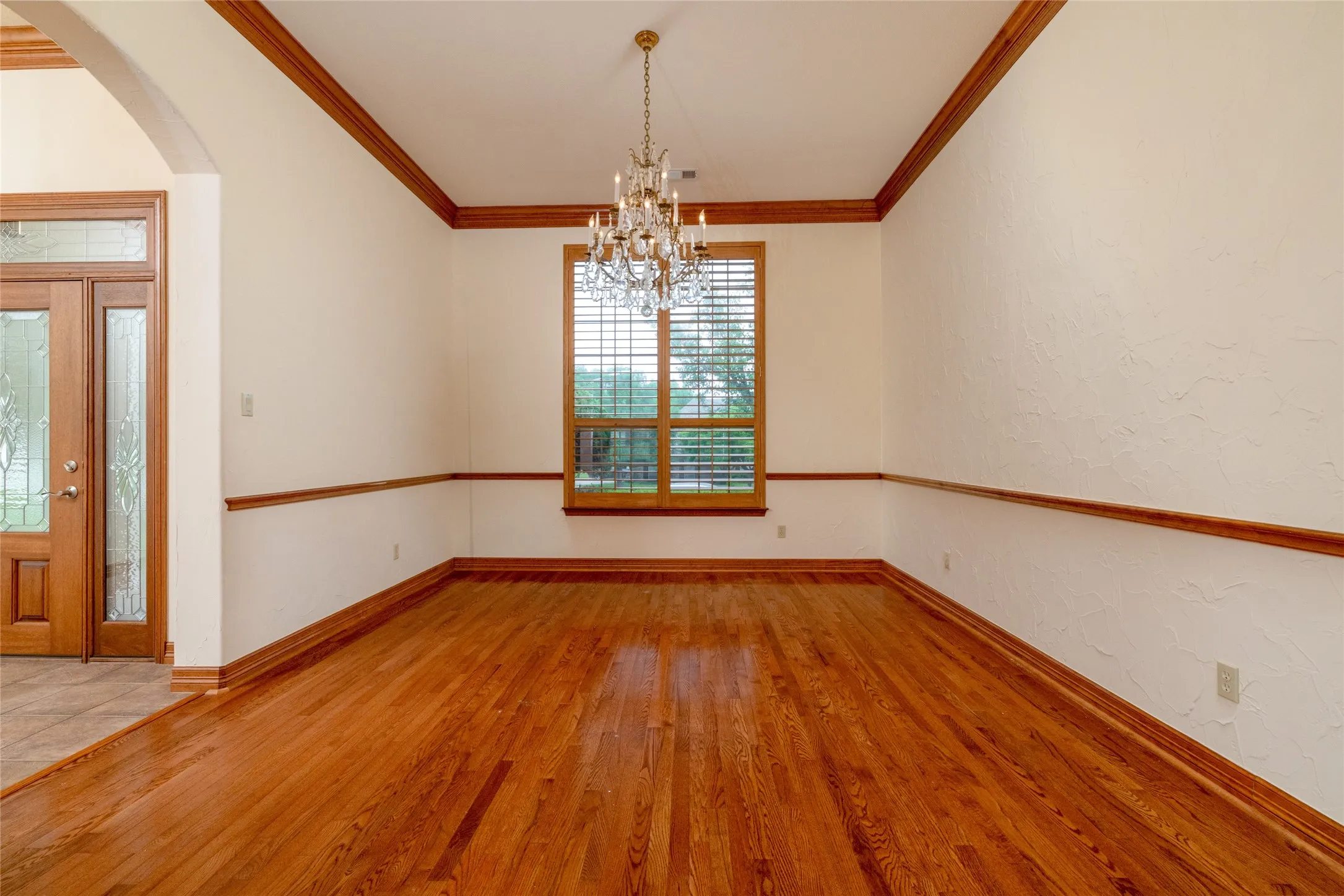 Single Family Residence For Sale in Parker County , 1226 Forest Park Drive, Weatherford, Texas 76087, 3 Bedroom, 5 Bathroom, 4 Garage spaces, 4,373 Sqft, built in 2003, mls#21252511, Real Estate Agent in Weatherford, Homes For Sale in Parker county, Homes For Sale in Weatherford, Realtor in Weatherford Texas, Real Estate Brokerage Independent Realty Texas, Luminita Cordes Realtor