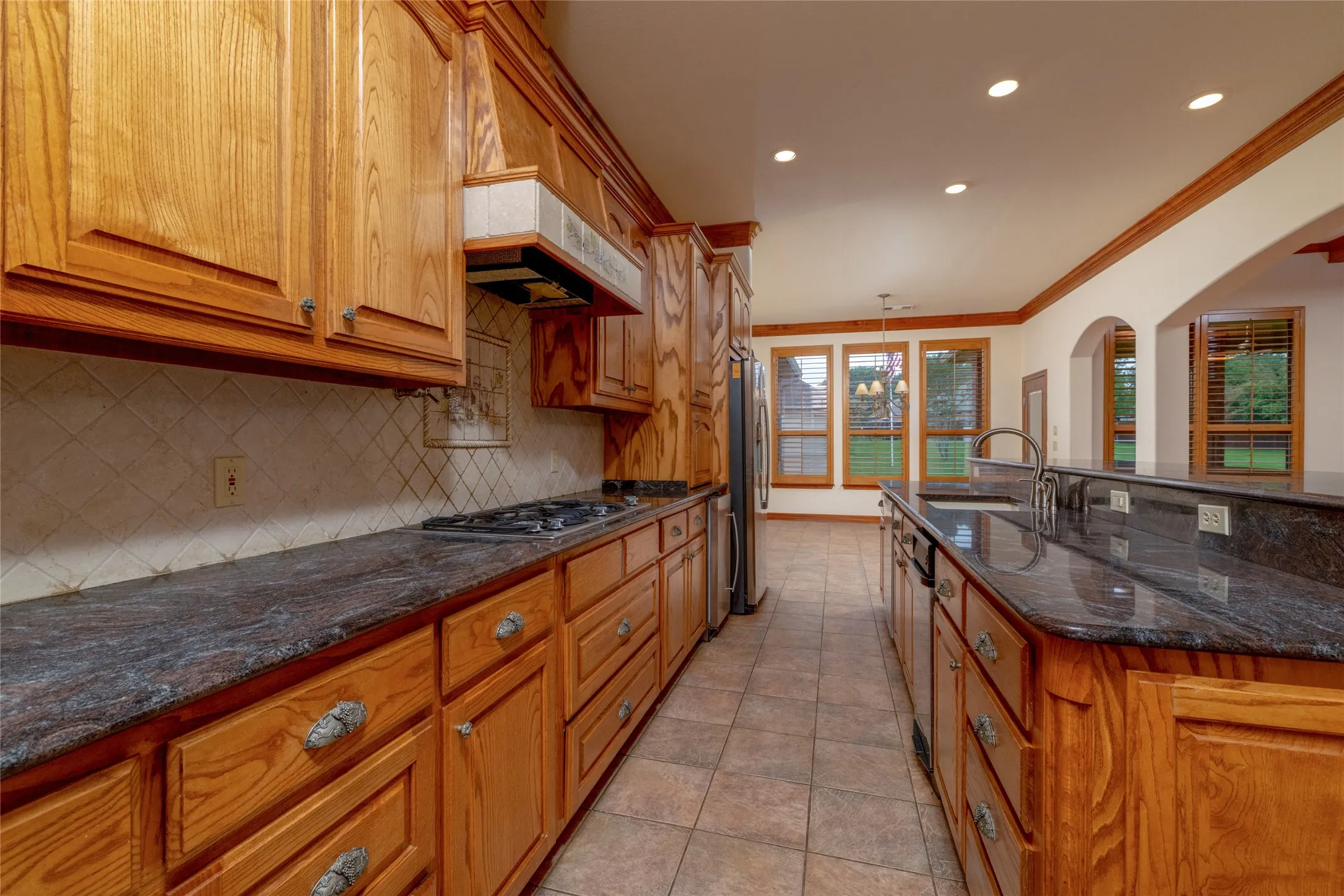 Single Family Residence For Sale in Parker County , 1226 Forest Park Drive, Weatherford, Texas 76087, 3 Bedroom, 5 Bathroom, 4 Garage spaces, 4,373 Sqft, built in 2003, mls#21252511, Real Estate Agent in Weatherford, Homes For Sale in Parker county, Homes For Sale in Weatherford, Realtor in Weatherford Texas, Real Estate Brokerage Independent Realty Texas, Luminita Cordes Realtor