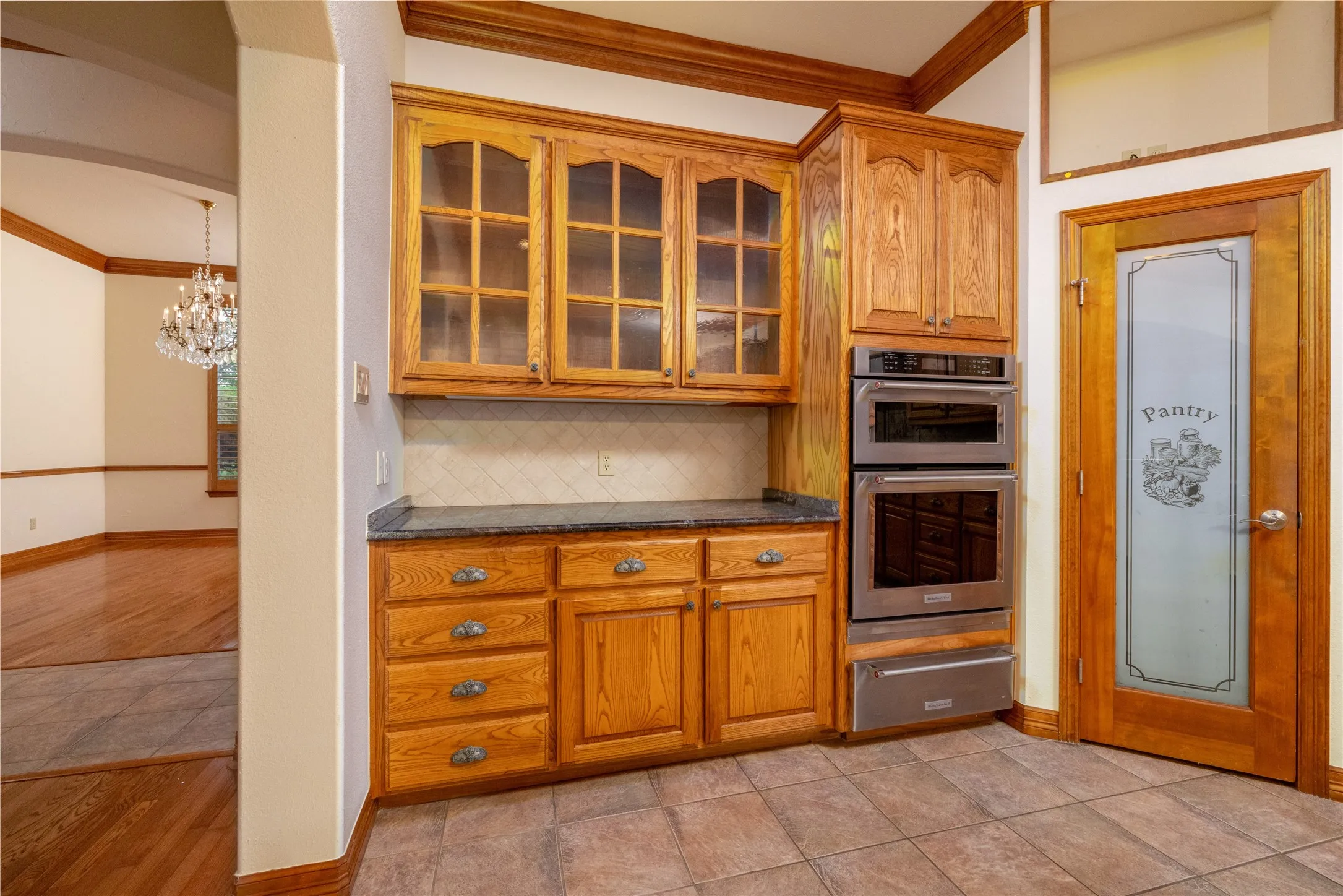 Single Family Residence For Sale in Parker County , 1226 Forest Park Drive, Weatherford, Texas 76087, 3 Bedroom, 5 Bathroom, 4 Garage spaces, 4,373 Sqft, built in 2003, mls#21252511, Real Estate Agent in Weatherford, Homes For Sale in Parker county, Homes For Sale in Weatherford, Realtor in Weatherford Texas, Real Estate Brokerage Independent Realty Texas, Luminita Cordes Realtor
