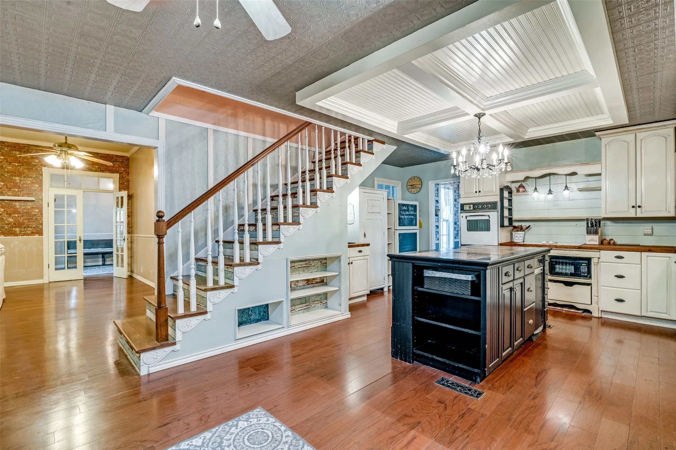 Single Family Residence For Sale in Hunt County , 10690 County Road 2450, Terrell, Texas 75160, 4 Bedroom, 4 Bathroom, 2 Garage spaces, 3,296 Sqft, built in 1994, Preowned, mls#21252210, Real Estate Agent in Terrell, Homes For Sale in Hunt county, Homes For Sale in Terrell, Realtor in Terrell Texas, Real Estate Brokerage Independent Realty Texas, Luminita Cordes Realtor