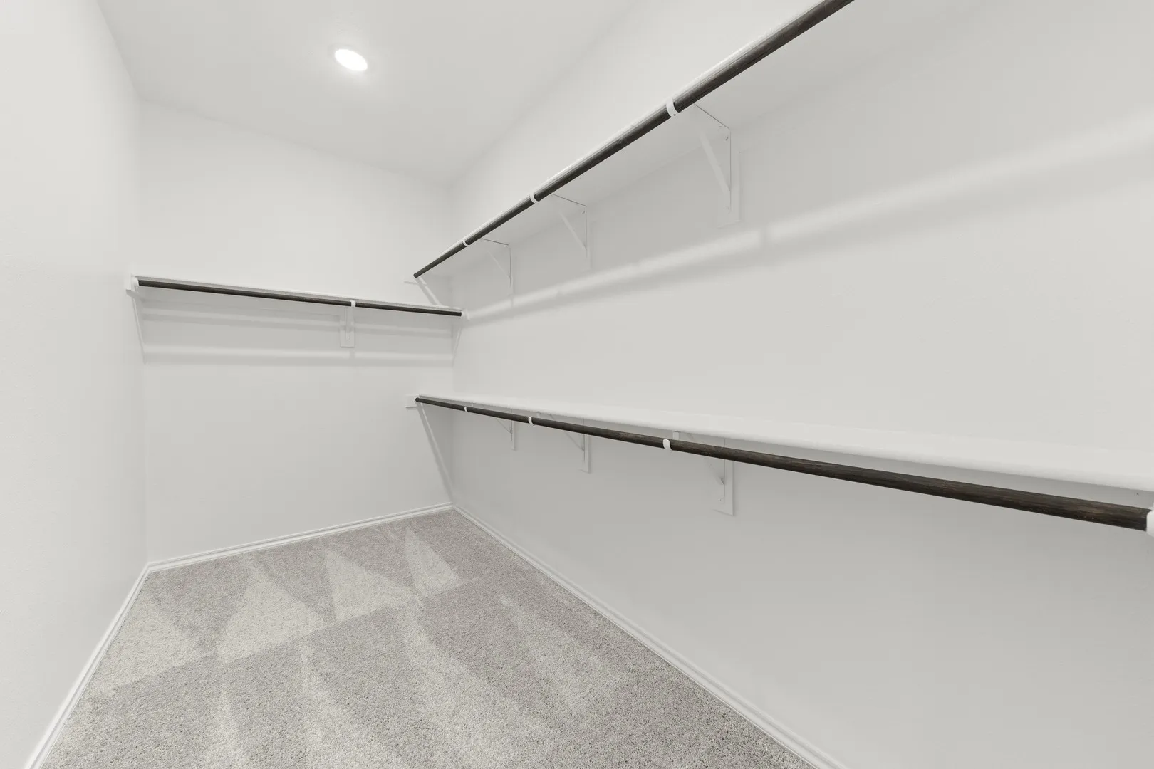 18. 3691 Desperado - Closet