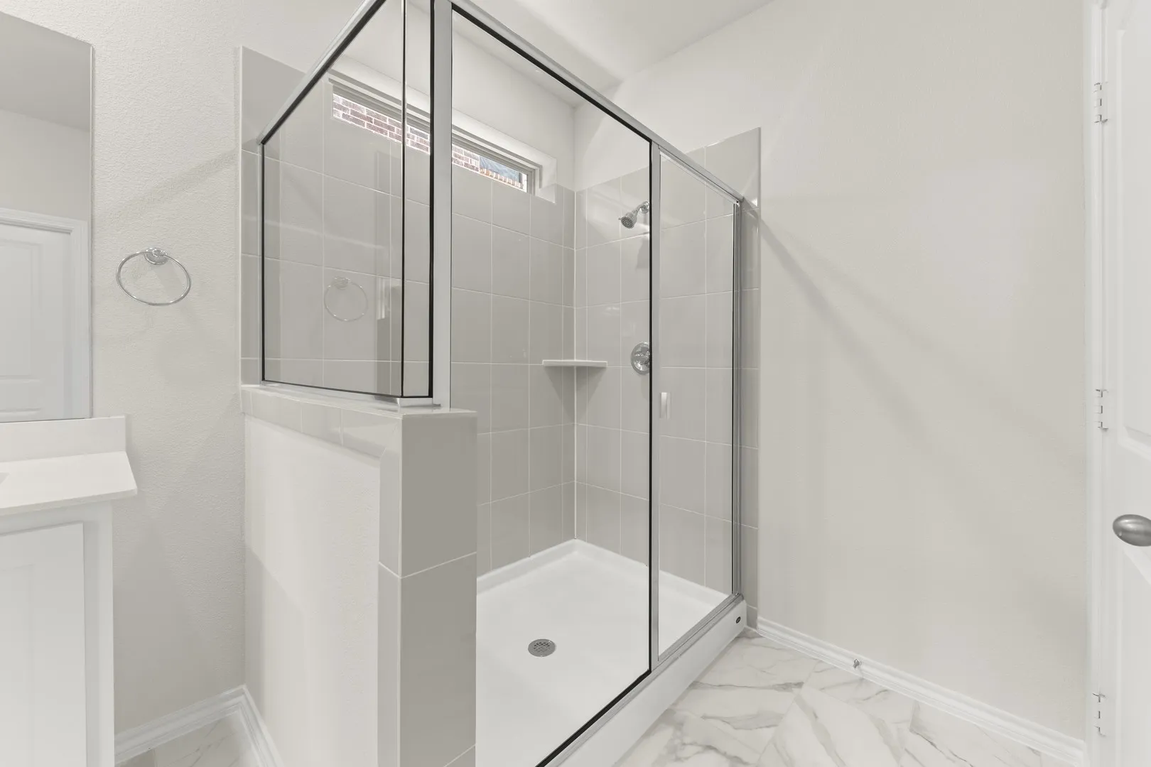 15. 3691 Desperado - Bath (2)