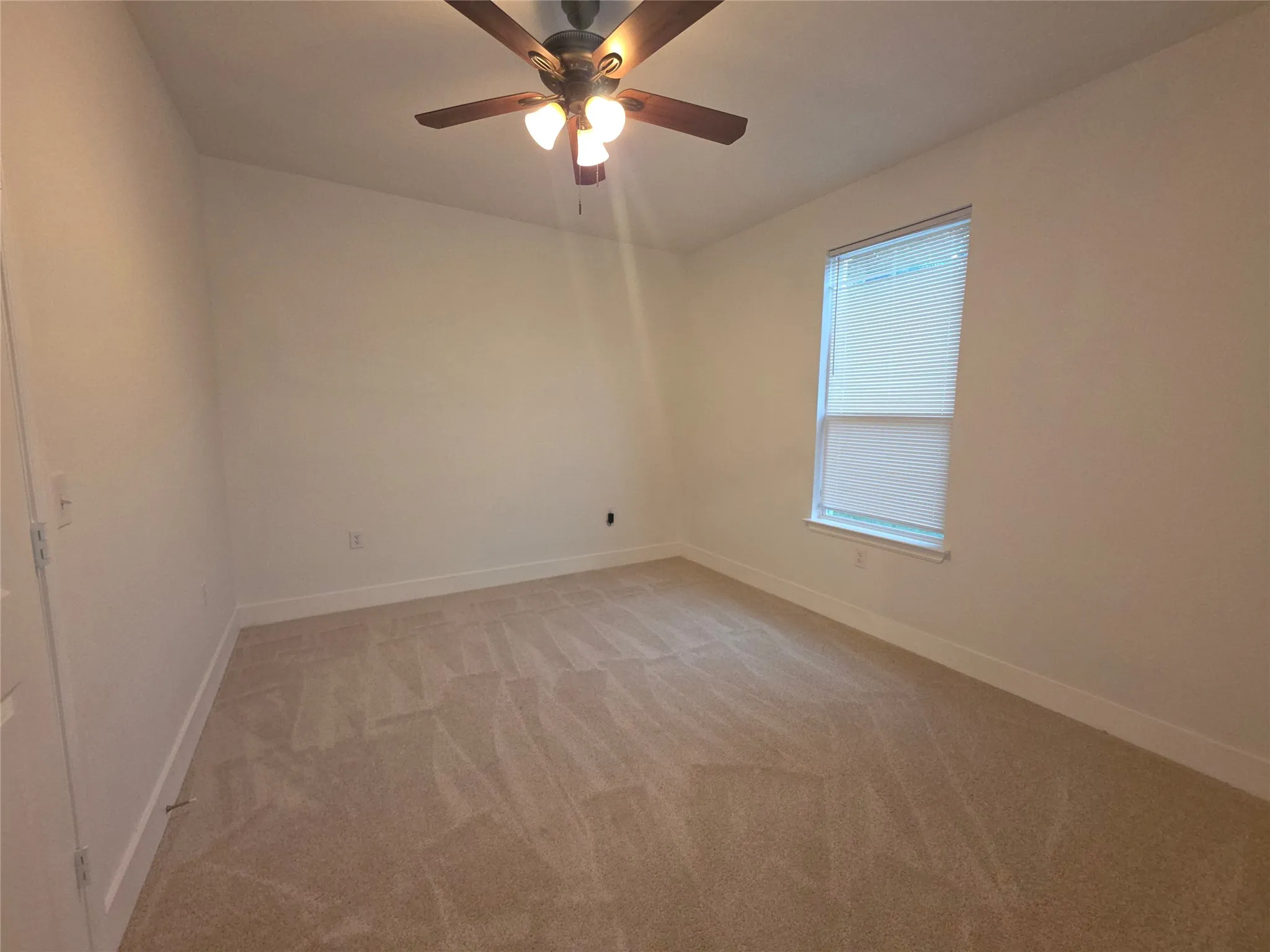 Single Family Residence For Sale in Dallas County , 2719 Frazier Street, Dallas, Texas 75210, 3 Bedroom, 2 Bathroom, Garage spaces, 1,473 Sqft, built in 2022, Preowned, mls#21254812, Real Estate Agent in Dallas, Homes For Sale in Dallas county, Homes For Sale in Dallas, Realtor in Dallas Texas, Real Estate Brokerage Independent Realty Texas, Luminita Cordes Realtor