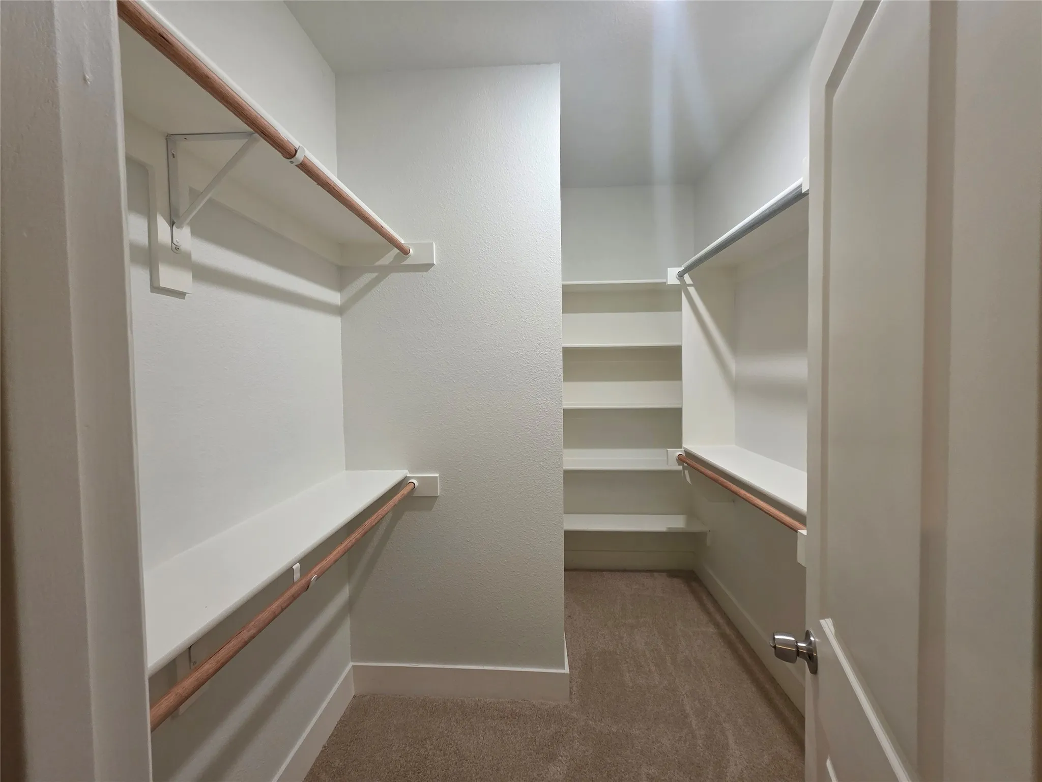 Single Family Residence For Sale in Dallas County , 2719 Frazier Street, Dallas, Texas 75210, 3 Bedroom, 2 Bathroom, Garage spaces, 1,473 Sqft, built in 2022, Preowned, mls#21254812, Real Estate Agent in Dallas, Homes For Sale in Dallas county, Homes For Sale in Dallas, Realtor in Dallas Texas, Real Estate Brokerage Independent Realty Texas, Luminita Cordes Realtor