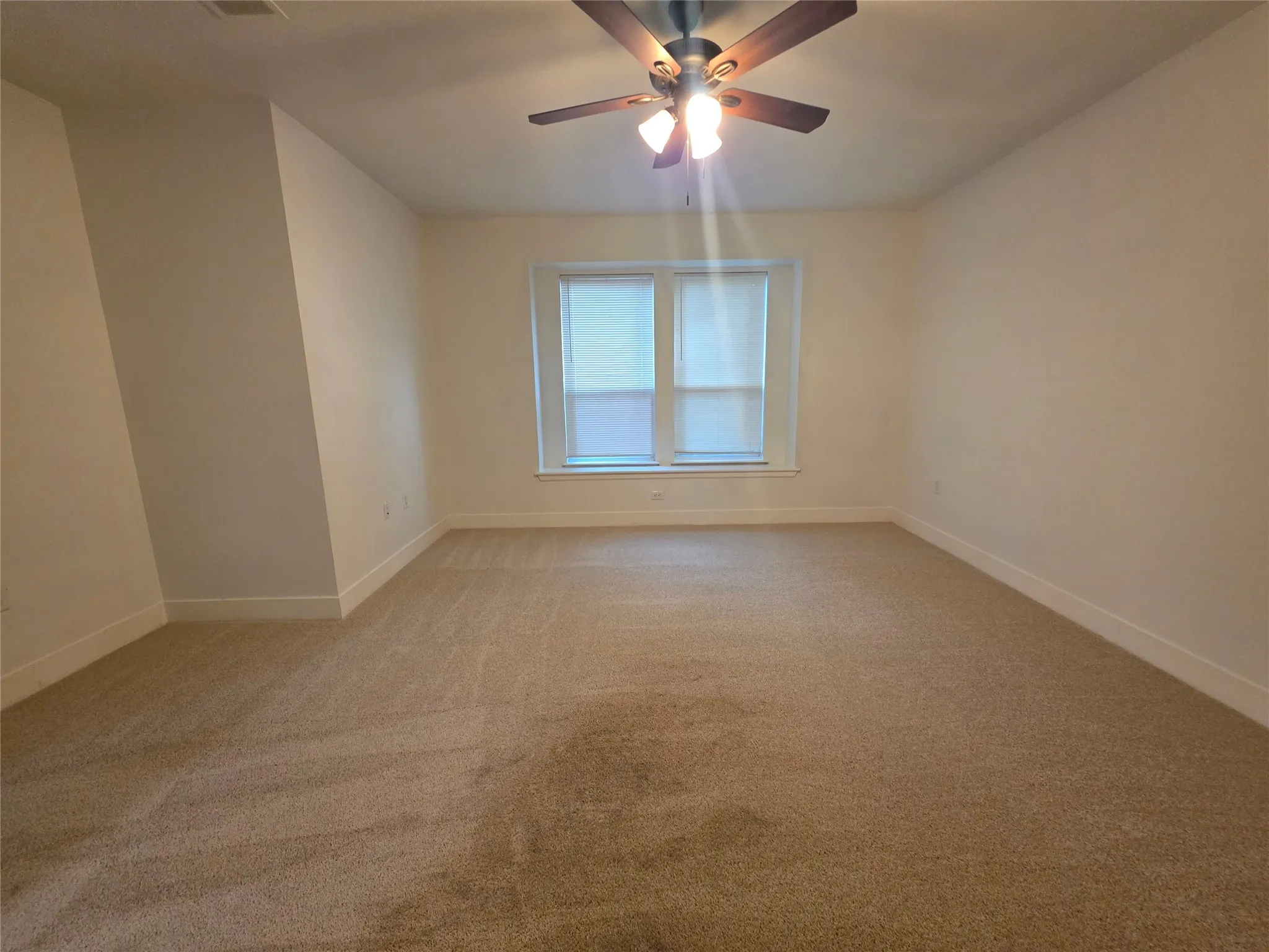 Single Family Residence For Sale in Dallas County , 2719 Frazier Street, Dallas, Texas 75210, 3 Bedroom, 2 Bathroom, Garage spaces, 1,473 Sqft, built in 2022, Preowned, mls#21254812, Real Estate Agent in Dallas, Homes For Sale in Dallas county, Homes For Sale in Dallas, Realtor in Dallas Texas, Real Estate Brokerage Independent Realty Texas, Luminita Cordes Realtor