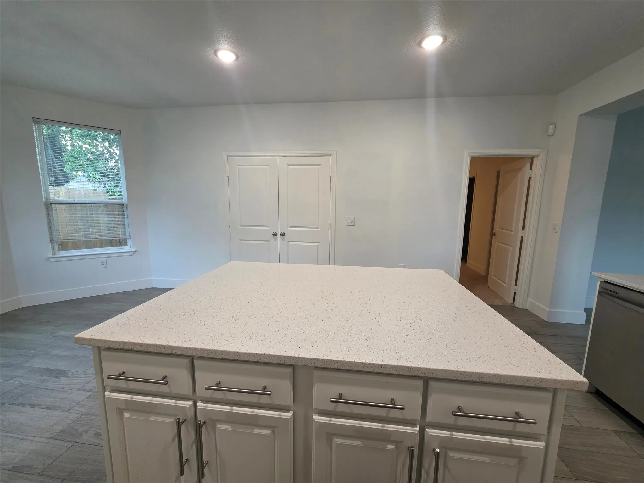 Single Family Residence For Sale in Dallas County , 2719 Frazier Street, Dallas, Texas 75210, 3 Bedroom, 2 Bathroom, Garage spaces, 1,473 Sqft, built in 2022, Preowned, mls#21254812, Real Estate Agent in Dallas, Homes For Sale in Dallas county, Homes For Sale in Dallas, Realtor in Dallas Texas, Real Estate Brokerage Independent Realty Texas, Luminita Cordes Realtor