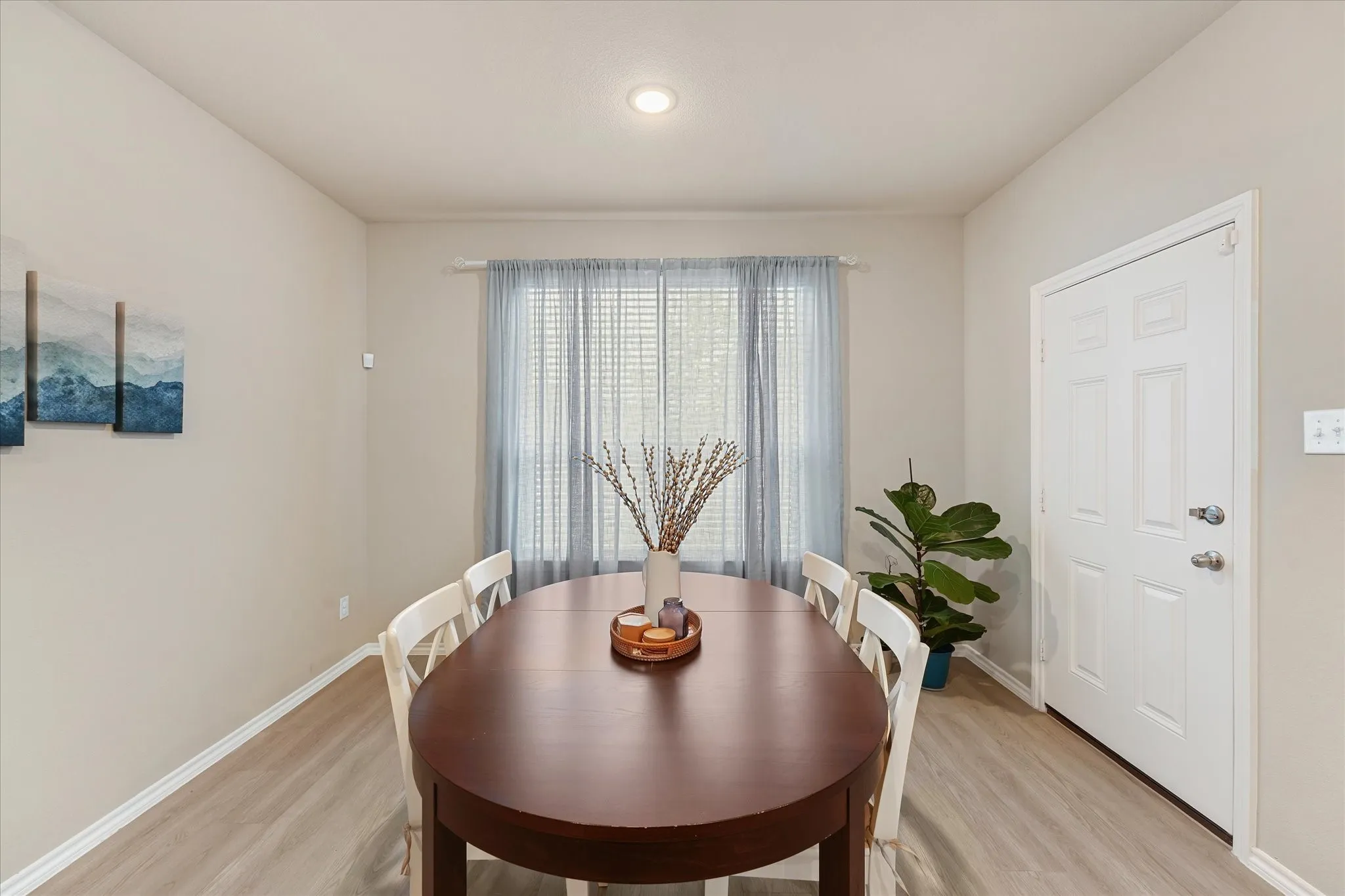 Single Family Residence For Rent in Dallas County , 2756 Baneberry Lane, Mesquite, Texas 75150, 3 Bedroom, 3 Bathroom, 2 Garage spaces, 1,712 Sqft, built in 2021, mls#21256835, Real Estate Agent in Mesquite, Homes For Rent in Dallas county, Homes For Rent in Mesquite, Realtor in Mesquite Texas, Real Estate Brokerage Independent Realty Texas, Luminita Cordes Realtor