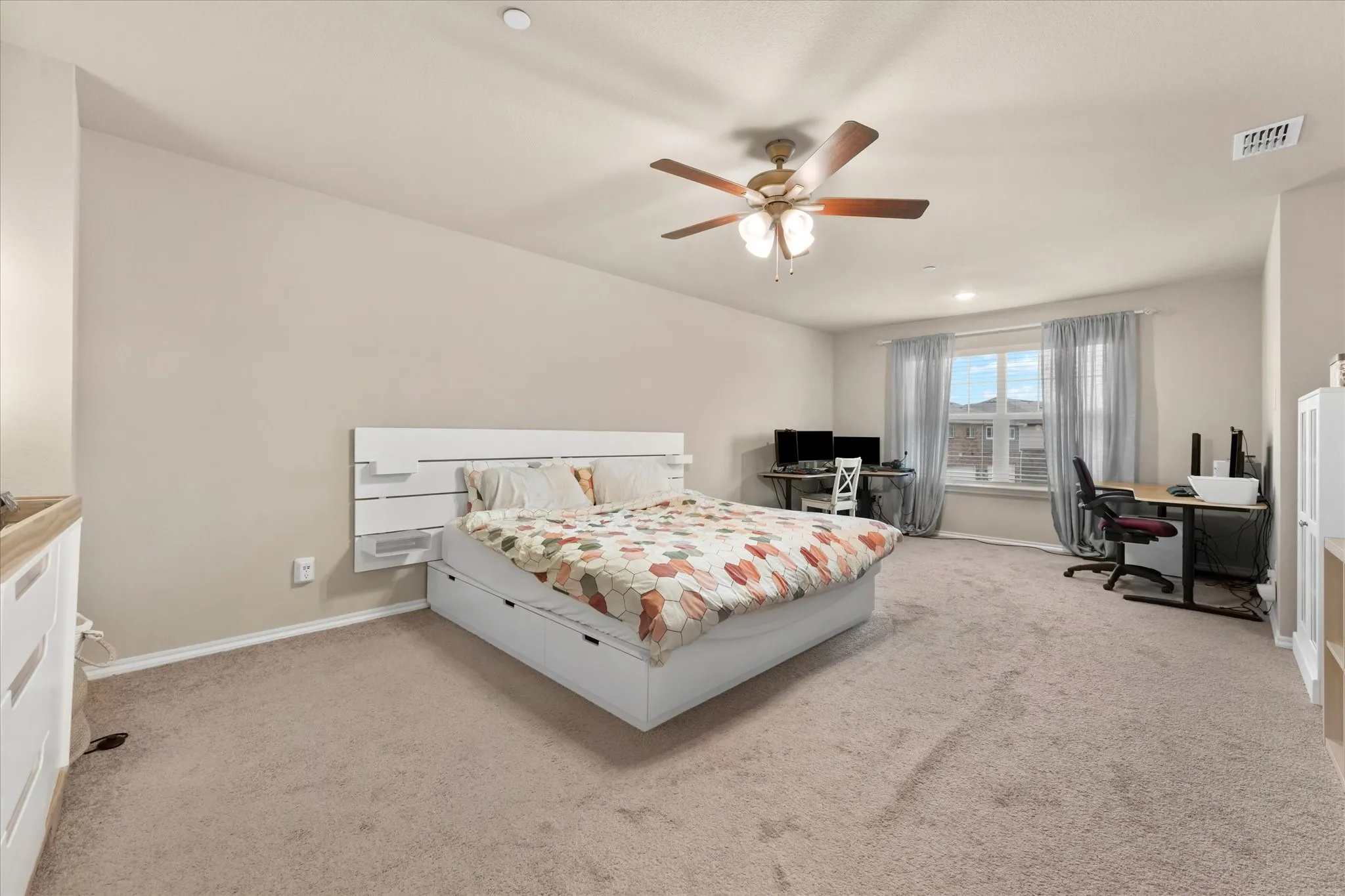 Single Family Residence For Rent in Dallas County , 2756 Baneberry Lane, Mesquite, Texas 75150, 3 Bedroom, 3 Bathroom, 2 Garage spaces, 1,712 Sqft, built in 2021, mls#21256835, Real Estate Agent in Mesquite, Homes For Rent in Dallas county, Homes For Rent in Mesquite, Realtor in Mesquite Texas, Real Estate Brokerage Independent Realty Texas, Luminita Cordes Realtor