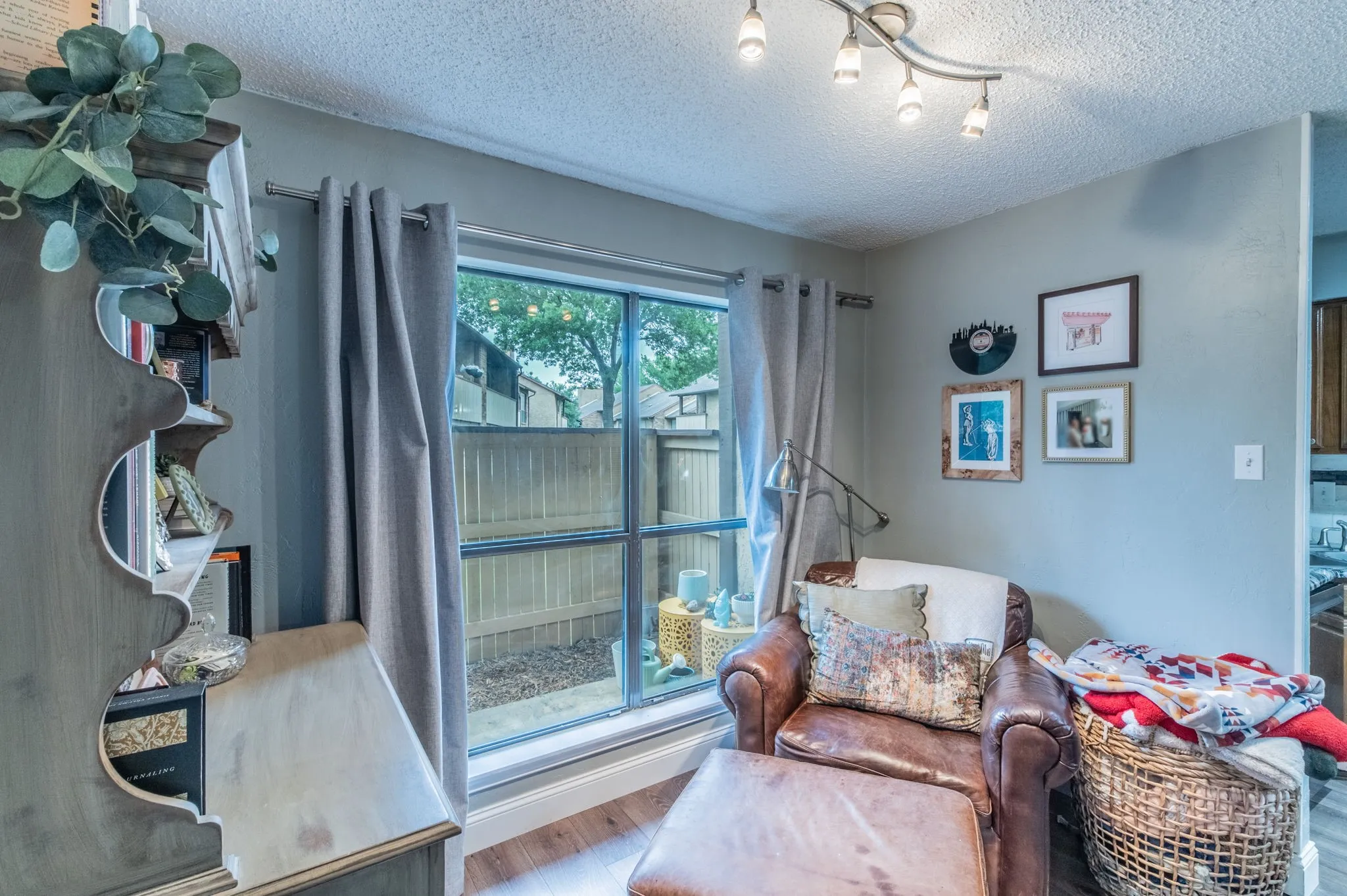 Sitting room or breakfast nook with lots of natural light.