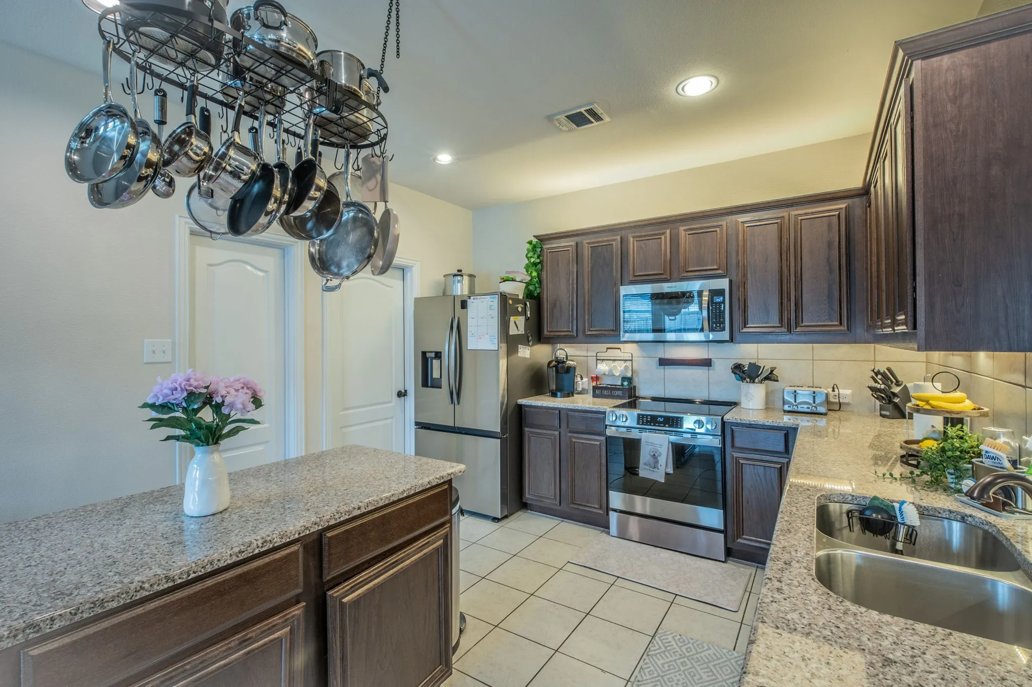 Single Family Residence For Sale in Ellis County , 441 Rockaway Drive, Midlothian, Texas 76065, 4 Bedroom, 3 Bathroom, 2 Garage spaces, 2,662 Sqft, built in 2018, mls#21256473, Real Estate Agent in Midlothian, Homes For Sale in Ellis county, Homes For Sale in Midlothian, Realtor in Midlothian Texas, Real Estate Brokerage Independent Realty Texas, Luminita Cordes Realtor