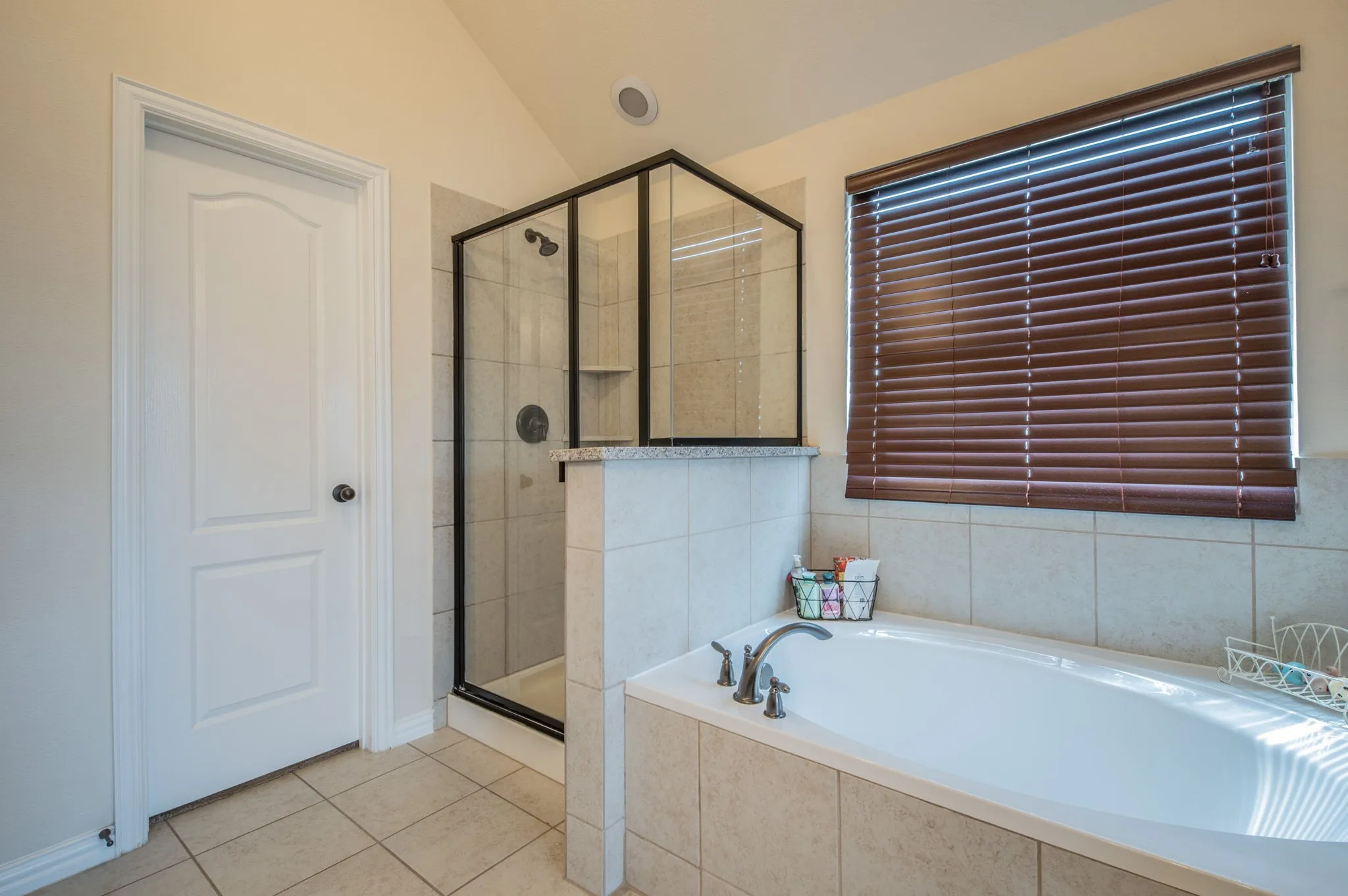 Single Family Residence For Sale in Ellis County , 441 Rockaway Drive, Midlothian, Texas 76065, 4 Bedroom, 3 Bathroom, 2 Garage spaces, 2,662 Sqft, built in 2018, mls#21256473, Real Estate Agent in Midlothian, Homes For Sale in Ellis county, Homes For Sale in Midlothian, Realtor in Midlothian Texas, Real Estate Brokerage Independent Realty Texas, Luminita Cordes Realtor