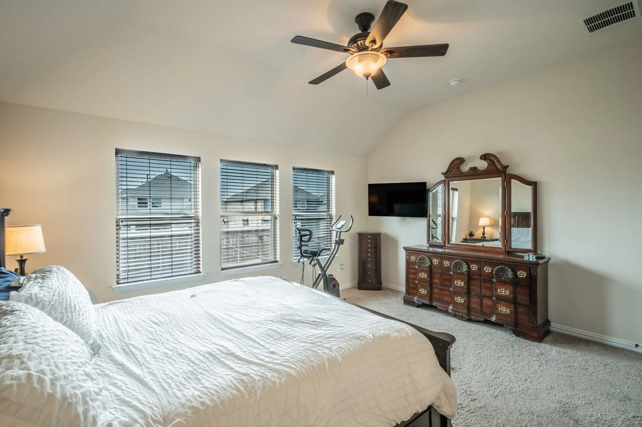 Single Family Residence For Sale in Ellis County , 441 Rockaway Drive, Midlothian, Texas 76065, 4 Bedroom, 3 Bathroom, 2 Garage spaces, 2,662 Sqft, built in 2018, mls#21256473, Real Estate Agent in Midlothian, Homes For Sale in Ellis county, Homes For Sale in Midlothian, Realtor in Midlothian Texas, Real Estate Brokerage Independent Realty Texas, Luminita Cordes Realtor