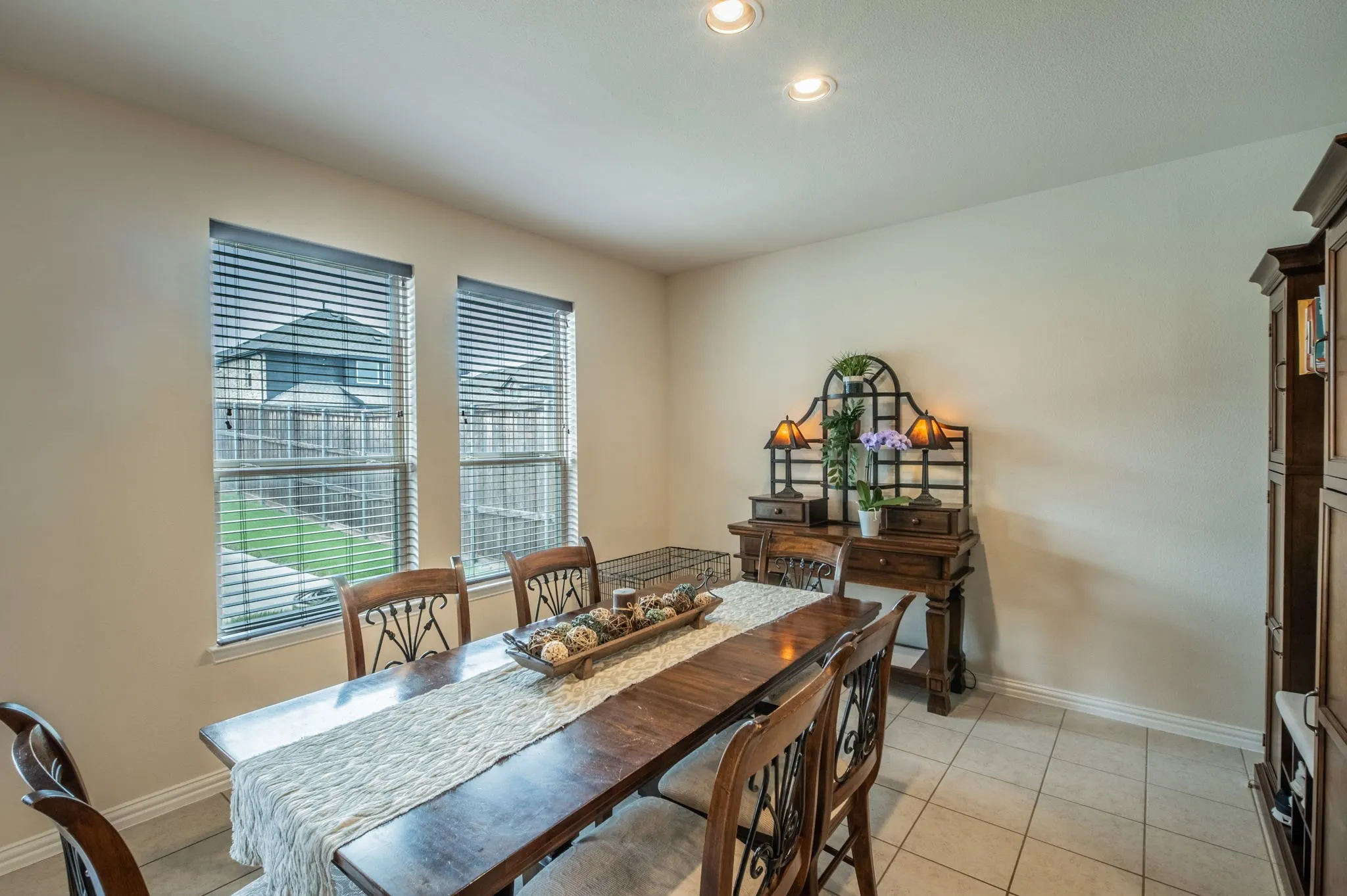 Single Family Residence For Sale in Ellis County , 441 Rockaway Drive, Midlothian, Texas 76065, 4 Bedroom, 3 Bathroom, 2 Garage spaces, 2,662 Sqft, built in 2018, mls#21256473, Real Estate Agent in Midlothian, Homes For Sale in Ellis county, Homes For Sale in Midlothian, Realtor in Midlothian Texas, Real Estate Brokerage Independent Realty Texas, Luminita Cordes Realtor