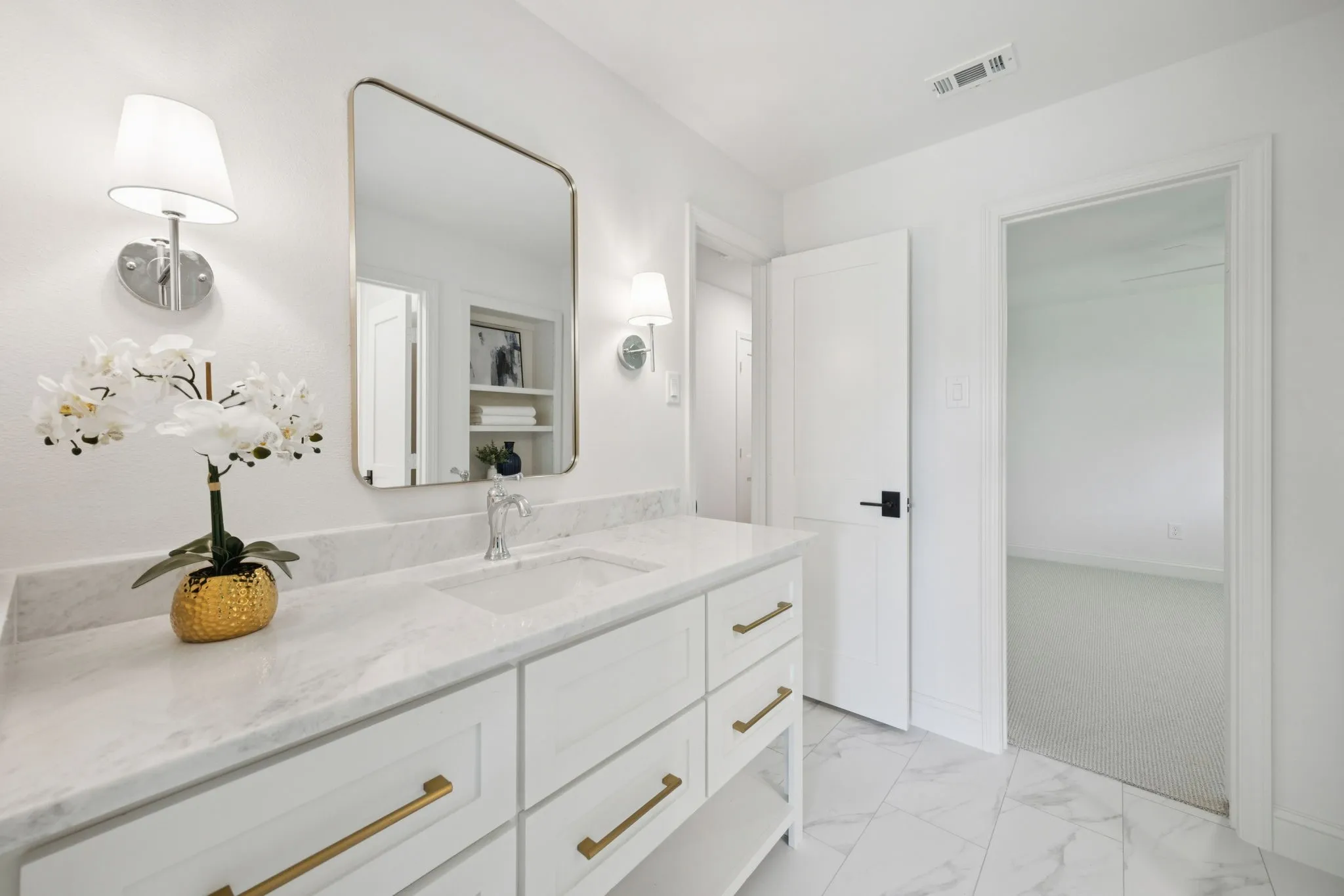 Single Family Residence For Sale in Dallas County , 4331 Laren Lane, Dallas, Texas 75244, 4 Bedroom, 3 Bathroom, 2 Garage spaces, 3,120 Sqft, built in 1971, Price $1,250,000, mls#21256844, Real Estate Agent in Dallas, Homes For Sale in Dallas county, Homes For Sale in Dallas, Realtor in Dallas Texas, Real Estate Brokerage Independent Realty Texas, Luminita Cordes Realtor