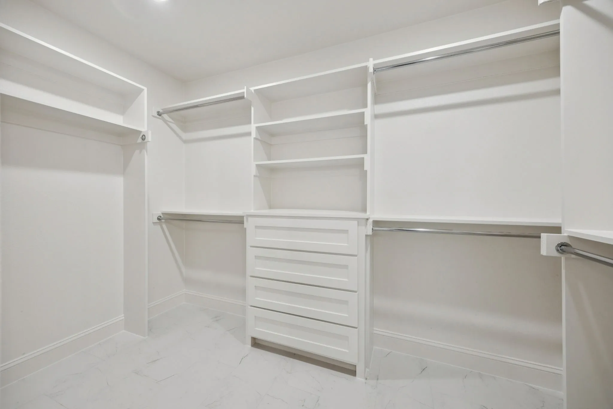 Single Family Residence For Sale in Dallas County , 4331 Laren Lane, Dallas, Texas 75244, 4 Bedroom, 3 Bathroom, 2 Garage spaces, 3,120 Sqft, built in 1971, Price $1,250,000, mls#21256844, Real Estate Agent in Dallas, Homes For Sale in Dallas county, Homes For Sale in Dallas, Realtor in Dallas Texas, Real Estate Brokerage Independent Realty Texas, Luminita Cordes Realtor