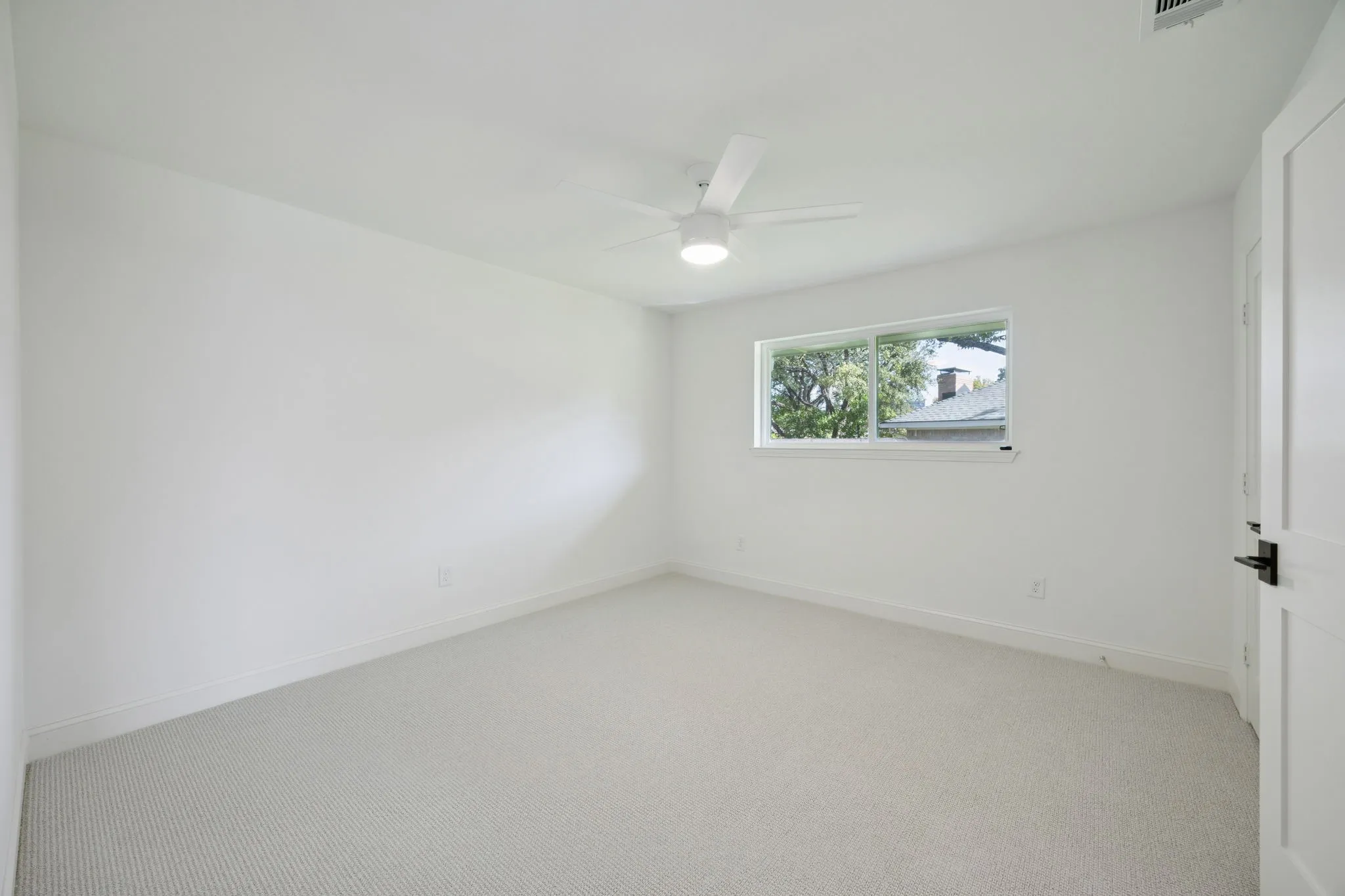 Single Family Residence For Sale in Dallas County , 4331 Laren Lane, Dallas, Texas 75244, 4 Bedroom, 3 Bathroom, 2 Garage spaces, 3,120 Sqft, built in 1971, Price $1,250,000, mls#21256844, Real Estate Agent in Dallas, Homes For Sale in Dallas county, Homes For Sale in Dallas, Realtor in Dallas Texas, Real Estate Brokerage Independent Realty Texas, Luminita Cordes Realtor