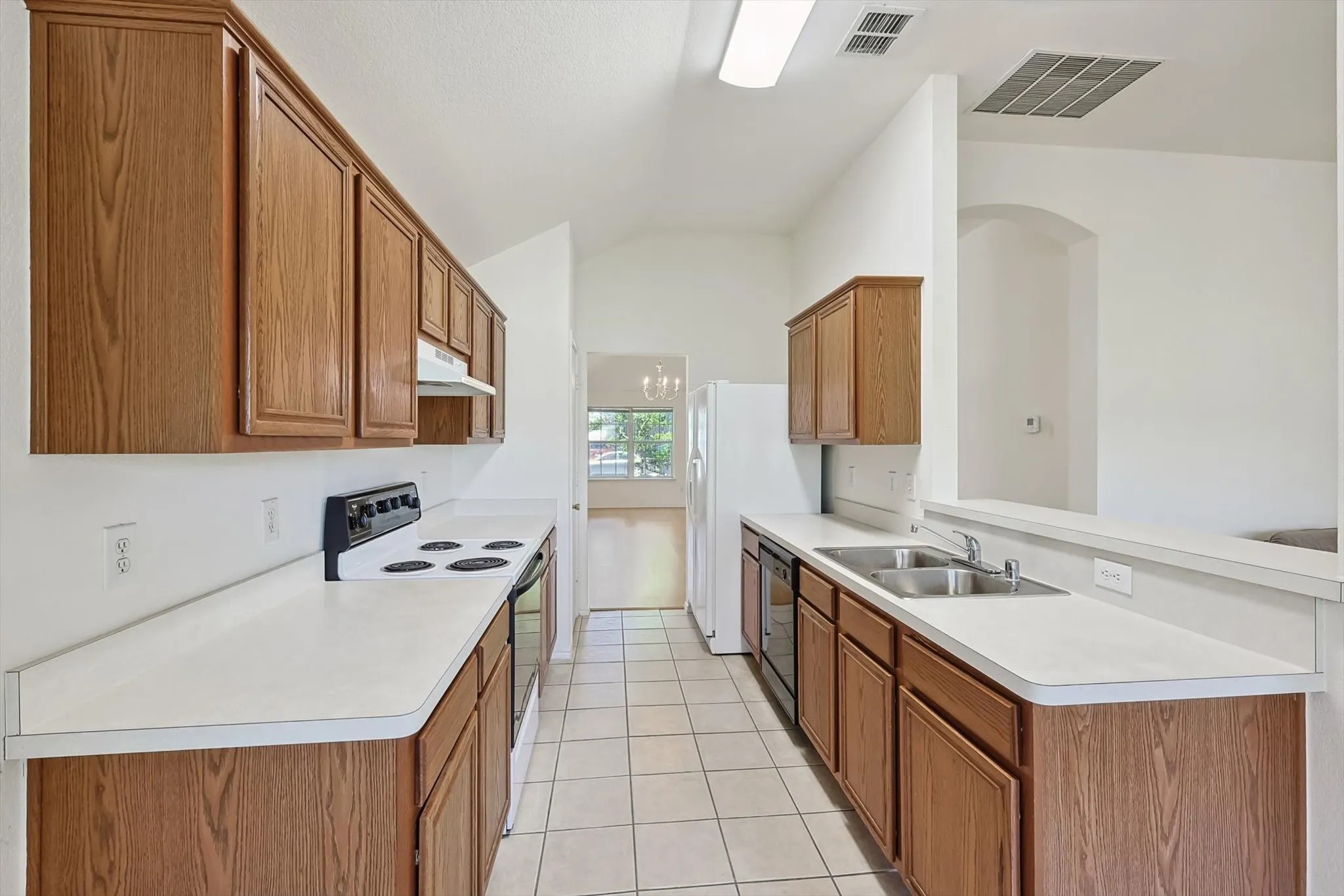 Single Family Residence For Sale in Tarrant County , 5424 Elk Ridge Drive, Watauga, Texas 76137, 3 Bedrooms, 2 Bathrooms, 2 Garage spaces, 1,660 Sqft, built in 2002, Preowned, Price $298,000, mls#21254427, Real Estate Agent in Watauga, Homes For Sale in Tarrant county, Homes For Sale in Watauga, Realtor in Watauga Texas, Real Estate Brokerage Independent Realty Texas, Luminita Cordes Realtor