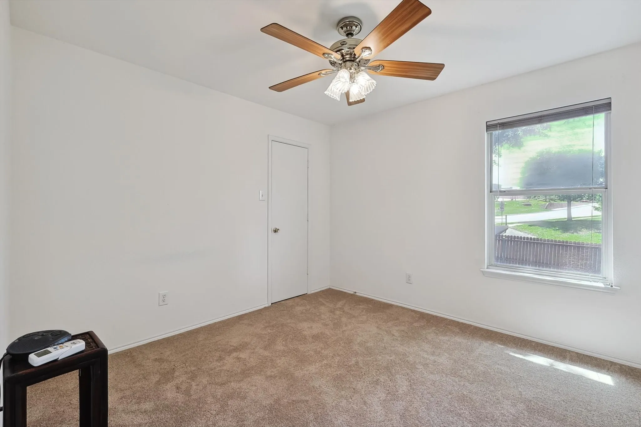 Single Family Residence For Sale in Tarrant County , 5424 Elk Ridge Drive, Watauga, Texas 76137, 3 Bedrooms, 2 Bathrooms, 2 Garage spaces, 1,660 Sqft, built in 2002, Preowned, Price $298,000, mls#21254427, Real Estate Agent in Watauga, Homes For Sale in Tarrant county, Homes For Sale in Watauga, Realtor in Watauga Texas, Real Estate Brokerage Independent Realty Texas, Luminita Cordes Realtor