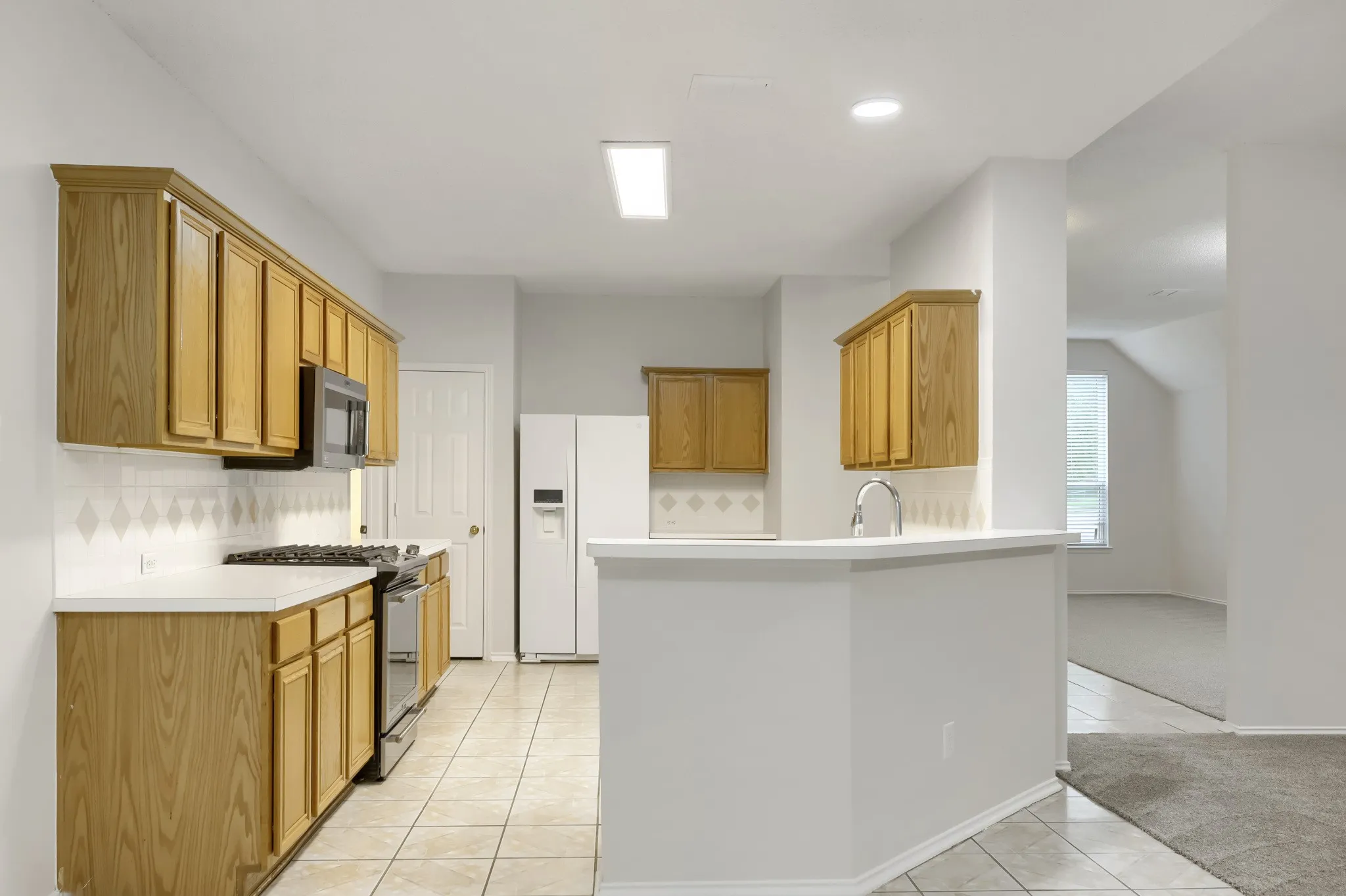 Single Family Residence For Sale in Denton County , 4201 Standridge Drive, The Colony, Texas 75056, 4 Bedroom, 2 Bathroom, 2 Garage spaces, 2,472 Sqft, built in 1998, mls#21216459, Real Estate Agent in The Colony, Homes For Sale in Denton county, Homes For Sale in The Colony, Realtor in The Colony Texas, Real Estate Brokerage Independent Realty Texas, Luminita Cordes Realtor
