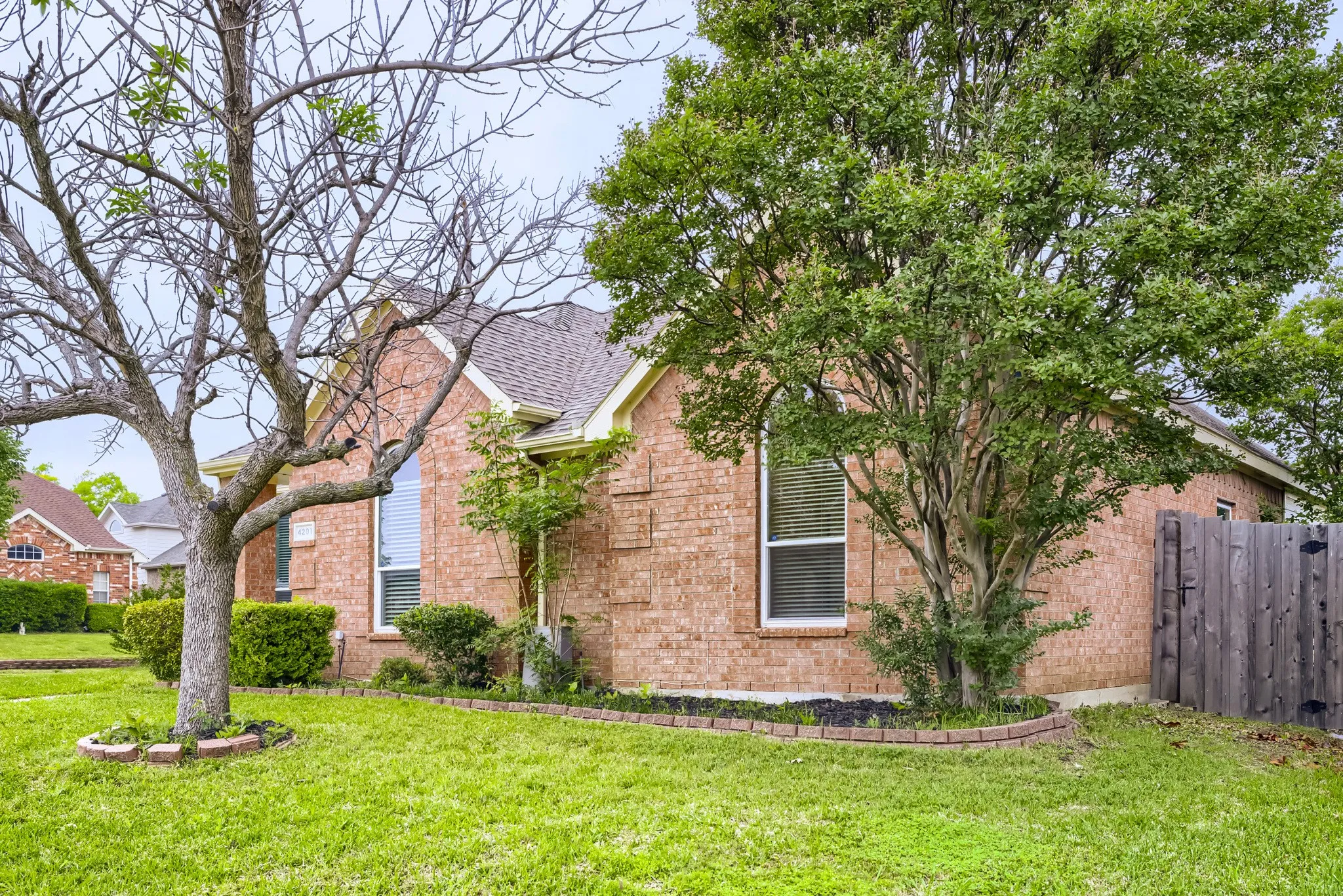 Single Family Residence For Sale in Denton County , 4201 Standridge Drive, The Colony, Texas 75056, 4 Bedroom, 2 Bathroom, 2 Garage spaces, 2,472 Sqft, built in 1998, mls#21216459, Real Estate Agent in The Colony, Homes For Sale in Denton county, Homes For Sale in The Colony, Realtor in The Colony Texas, Real Estate Brokerage Independent Realty Texas, Luminita Cordes Realtor