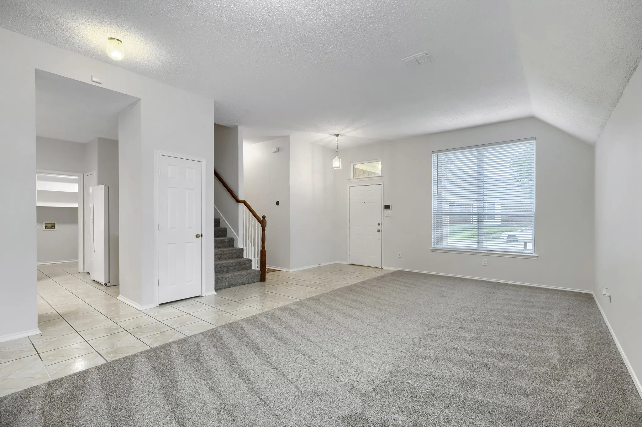 Single Family Residence For Sale in Denton County , 4201 Standridge Drive, The Colony, Texas 75056, 4 Bedroom, 2 Bathroom, 2 Garage spaces, 2,472 Sqft, built in 1998, mls#21216459, Real Estate Agent in The Colony, Homes For Sale in Denton county, Homes For Sale in The Colony, Realtor in The Colony Texas, Real Estate Brokerage Independent Realty Texas, Luminita Cordes Realtor