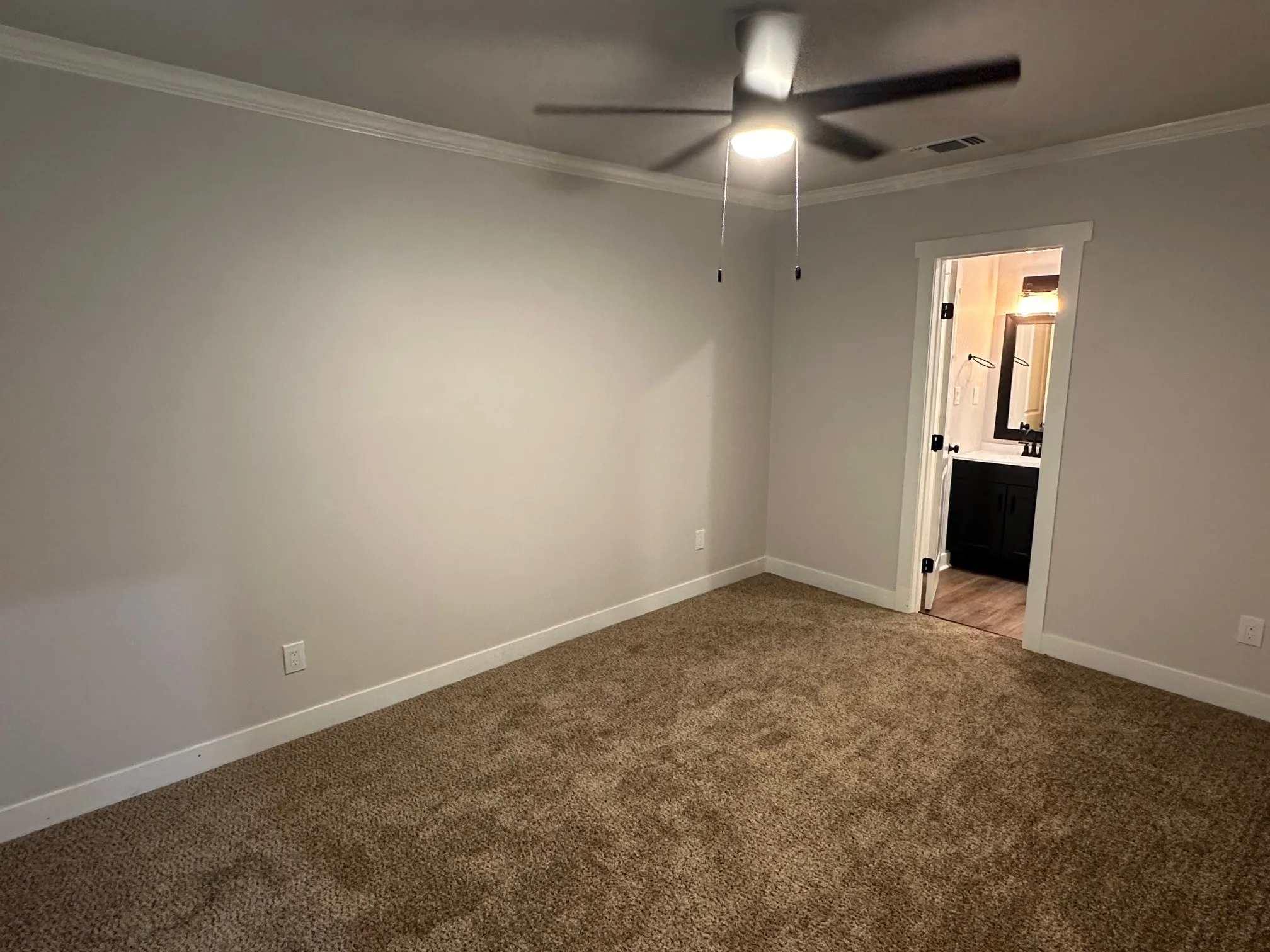 Single Family Residence For Sale in Navarro County , 1606 Cherry Avenue, Corsicana, Texas 75110, 4 Bedrooms, 2 Bathrooms, Garage spaces, 1,600 Sqft, built in 1942, Price $249,000, mls#21256872, Real Estate Agent in Corsicana, Homes For Sale in Navarro county, Homes For Sale in Corsicana, Realtor in Corsicana Texas, Real Estate Brokerage Independent Realty Texas, Luminita Cordes Realtor