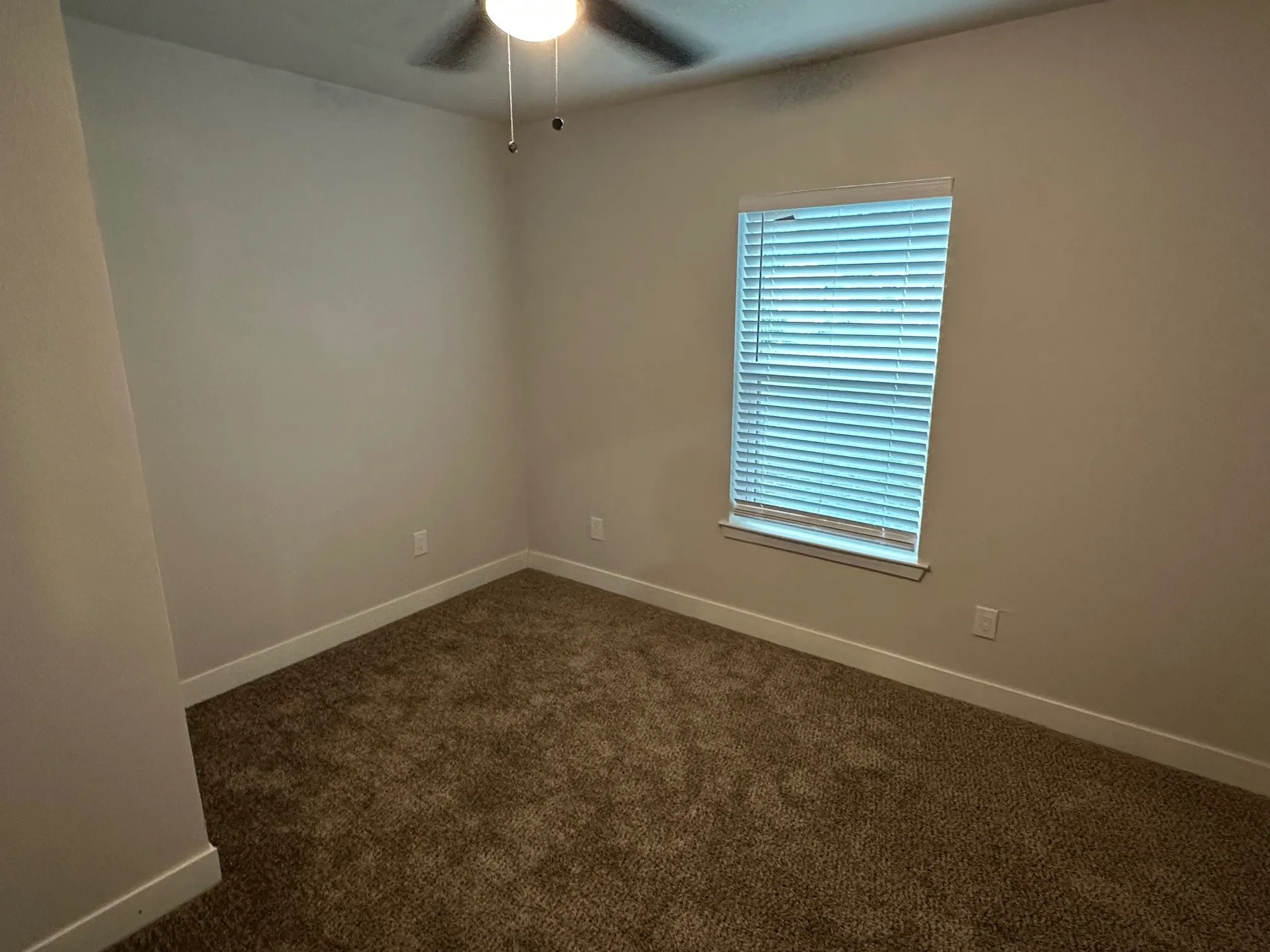 Single Family Residence For Sale in Navarro County , 1606 Cherry Avenue, Corsicana, Texas 75110, 4 Bedrooms, 2 Bathrooms, Garage spaces, 1,600 Sqft, built in 1942, Price $249,000, mls#21256872, Real Estate Agent in Corsicana, Homes For Sale in Navarro county, Homes For Sale in Corsicana, Realtor in Corsicana Texas, Real Estate Brokerage Independent Realty Texas, Luminita Cordes Realtor