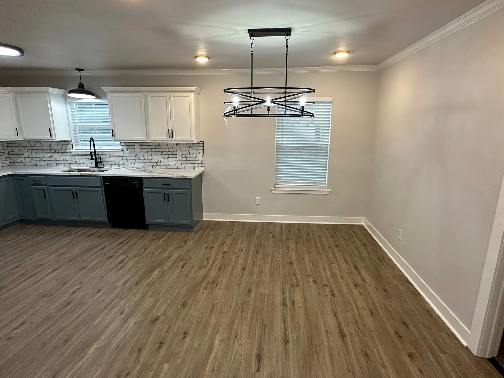 Single Family Residence For Sale in Navarro County , 1606 Cherry Avenue, Corsicana, Texas 75110, 4 Bedrooms, 2 Bathrooms, Garage spaces, 1,600 Sqft, built in 1942, Price $249,000, mls#21256872, Real Estate Agent in Corsicana, Homes For Sale in Navarro county, Homes For Sale in Corsicana, Realtor in Corsicana Texas, Real Estate Brokerage Independent Realty Texas, Luminita Cordes Realtor