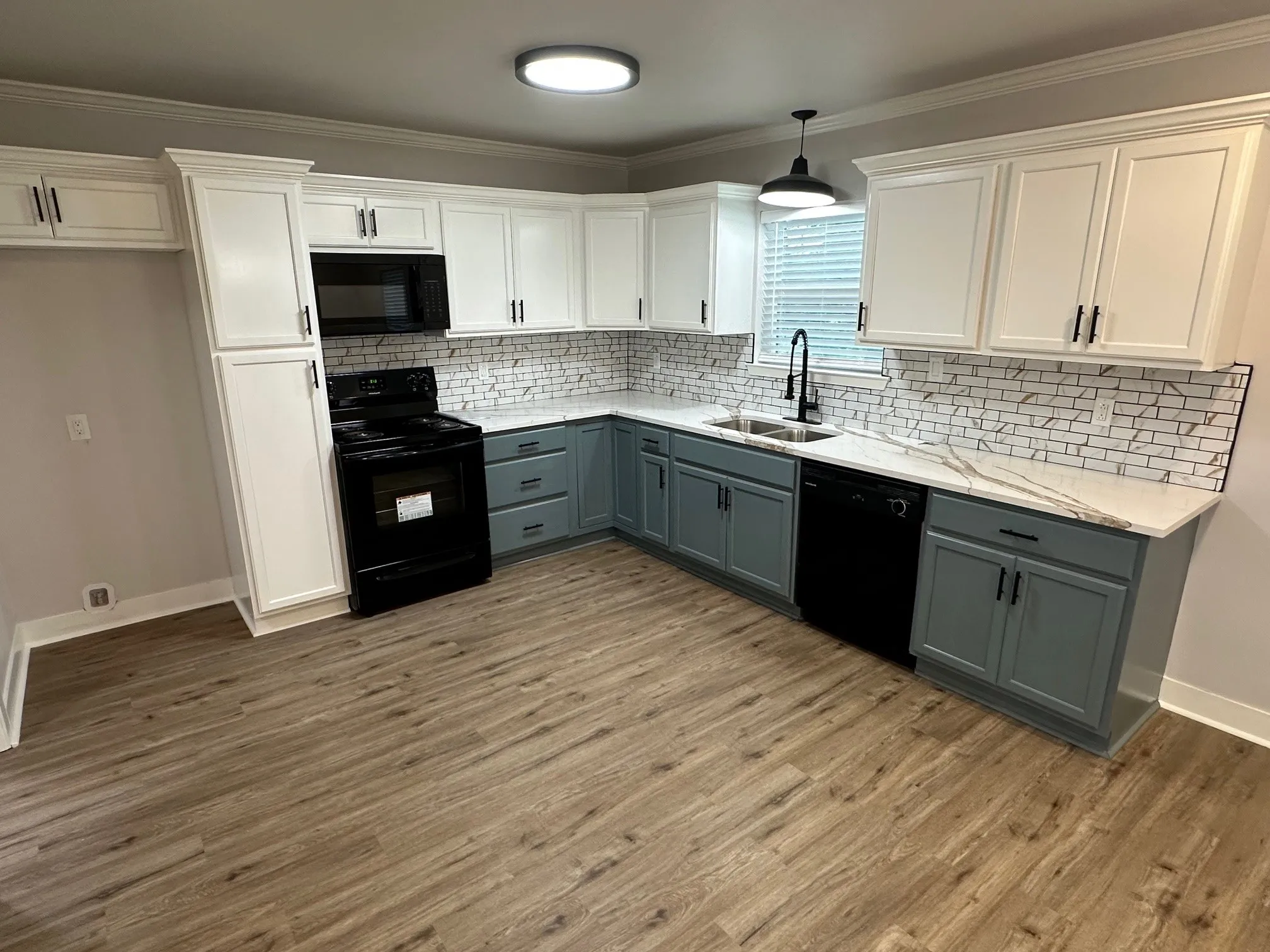 Single Family Residence For Sale in Navarro County , 1606 Cherry Avenue, Corsicana, Texas 75110, 4 Bedrooms, 2 Bathrooms, Garage spaces, 1,600 Sqft, built in 1942, Price $249,000, mls#21256872, Real Estate Agent in Corsicana, Homes For Sale in Navarro county, Homes For Sale in Corsicana, Realtor in Corsicana Texas, Real Estate Brokerage Independent Realty Texas, Luminita Cordes Realtor
