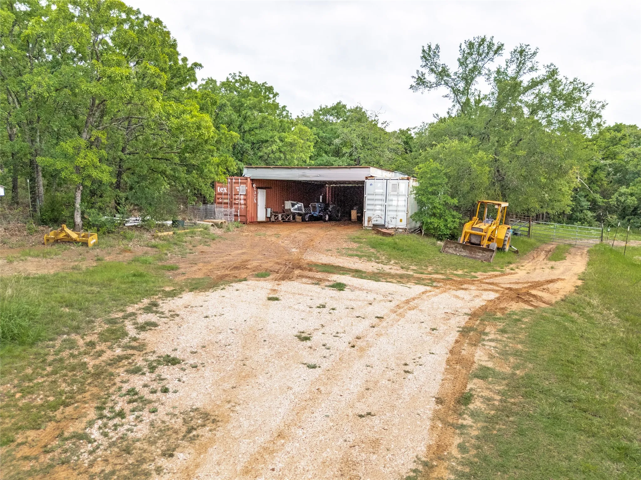 Farm For Sale in Johnson County , 2900 County Road 317, Cleburne, Texas 76031, 4 Bedroom, 4 Bathroom, Garage spaces, 5,224 Sqft, built in 2007, Price $1,150,000, mls#21256564, Real Estate Agent in Cleburne, Homes For Sale in Johnson county, Homes For Sale in Cleburne, Realtor in Cleburne Texas, Real Estate Brokerage Independent Realty Texas, Luminita Cordes Realtor