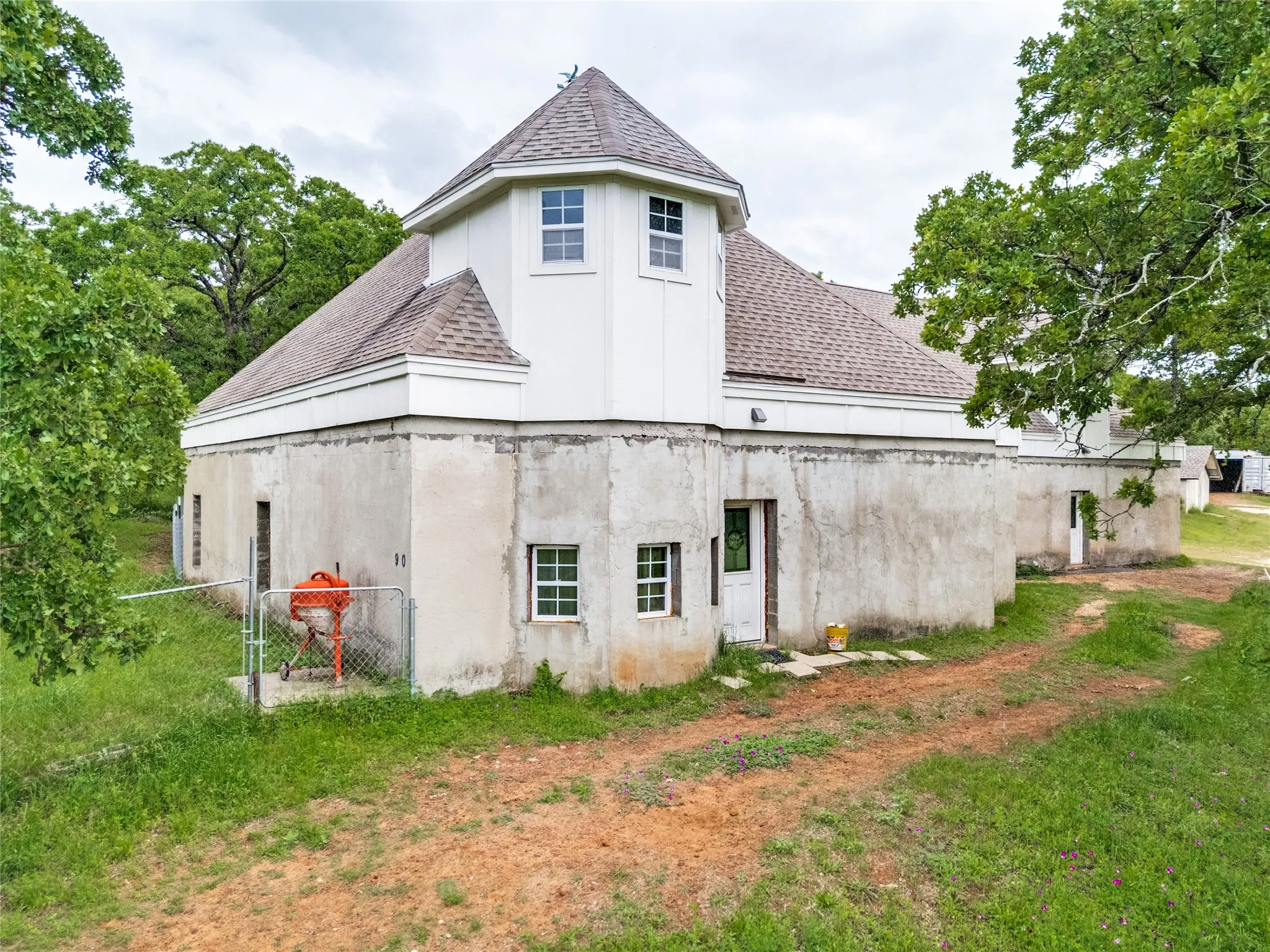 Farm For Sale in Johnson County , 2900 County Road 317, Cleburne, Texas 76031, 4 Bedroom, 4 Bathroom, Garage spaces, 5,224 Sqft, built in 2007, Price $1,150,000, mls#21256564, Real Estate Agent in Cleburne, Homes For Sale in Johnson county, Homes For Sale in Cleburne, Realtor in Cleburne Texas, Real Estate Brokerage Independent Realty Texas, Luminita Cordes Realtor