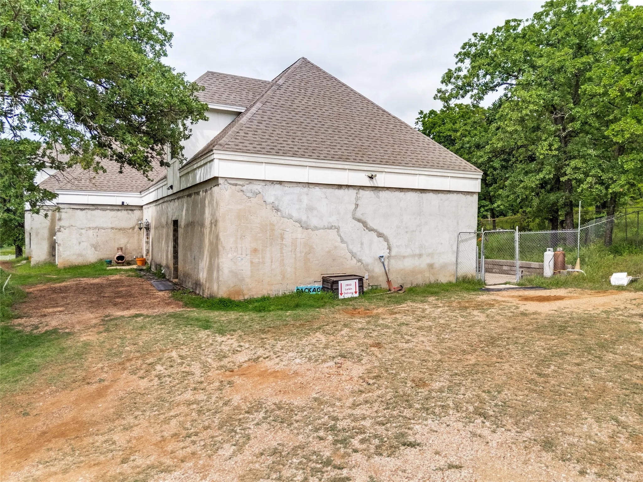 Farm For Sale in Johnson County , 2900 County Road 317, Cleburne, Texas 76031, 4 Bedroom, 4 Bathroom, Garage spaces, 5,224 Sqft, built in 2007, Price $1,150,000, mls#21256564, Real Estate Agent in Cleburne, Homes For Sale in Johnson county, Homes For Sale in Cleburne, Realtor in Cleburne Texas, Real Estate Brokerage Independent Realty Texas, Luminita Cordes Realtor