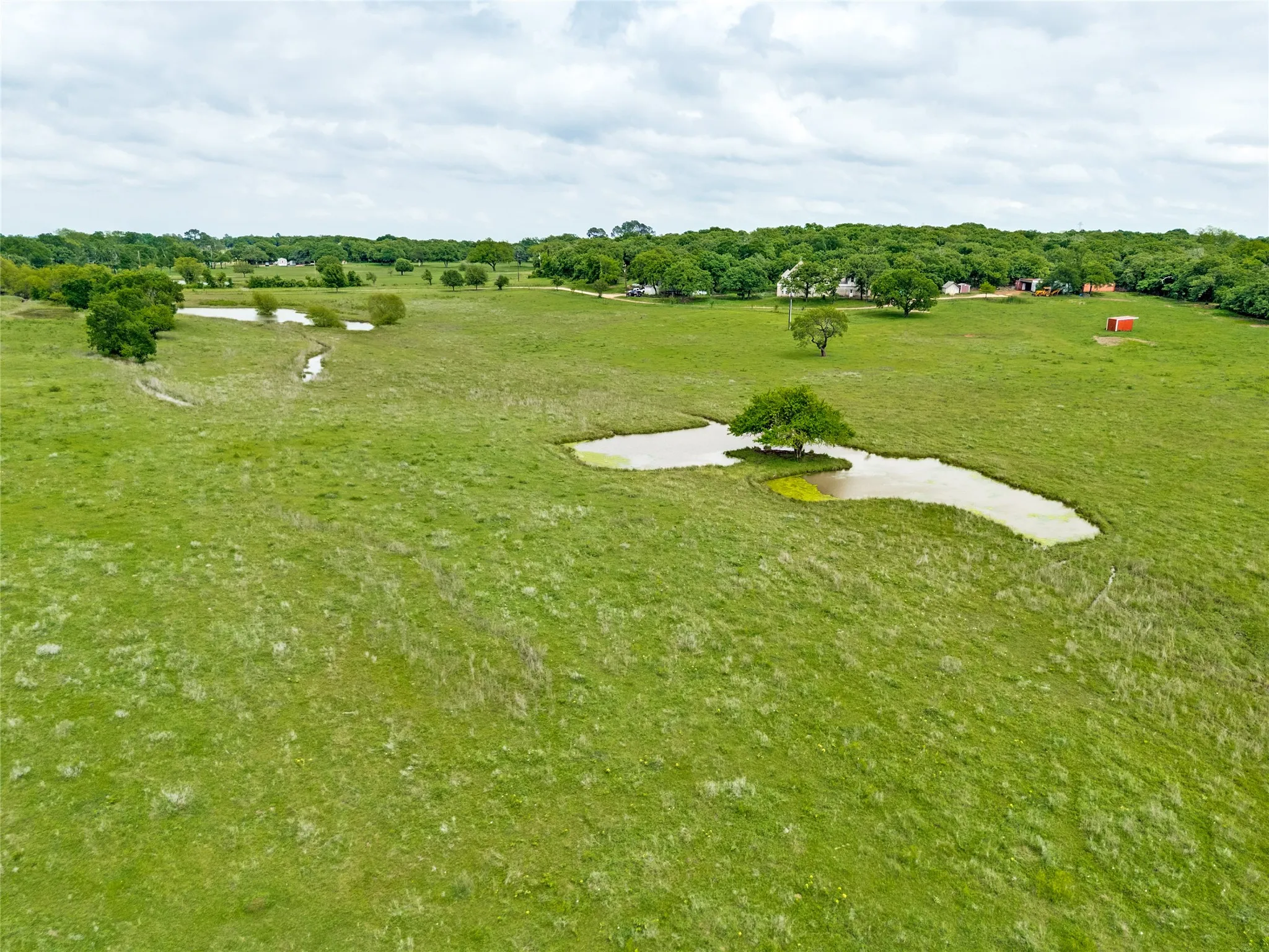 Farm For Sale in Johnson County , 2900 County Road 317, Cleburne, Texas 76031, 4 Bedroom, 4 Bathroom, Garage spaces, 5,224 Sqft, built in 2007, Price $1,150,000, mls#21256564, Real Estate Agent in Cleburne, Homes For Sale in Johnson county, Homes For Sale in Cleburne, Realtor in Cleburne Texas, Real Estate Brokerage Independent Realty Texas, Luminita Cordes Realtor