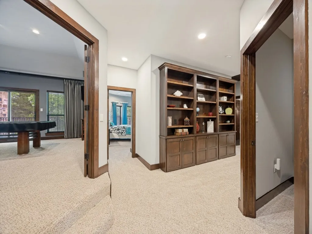 Single Family Residence For Sale in Grayson County , 111 Dove Canyon Drive, Gordonville, Texas 76245, 4 Bedroom, 5 Bathroom, 3 Garage spaces, 3,972 Sqft, built in 2013, Preowned, mls#21251120, Real Estate Agent in Gordonville, Homes For Sale in Grayson county, Homes For Sale in Gordonville, Realtor in Gordonville Texas, Real Estate Brokerage Independent Realty Texas, Luminita Cordes Realtor