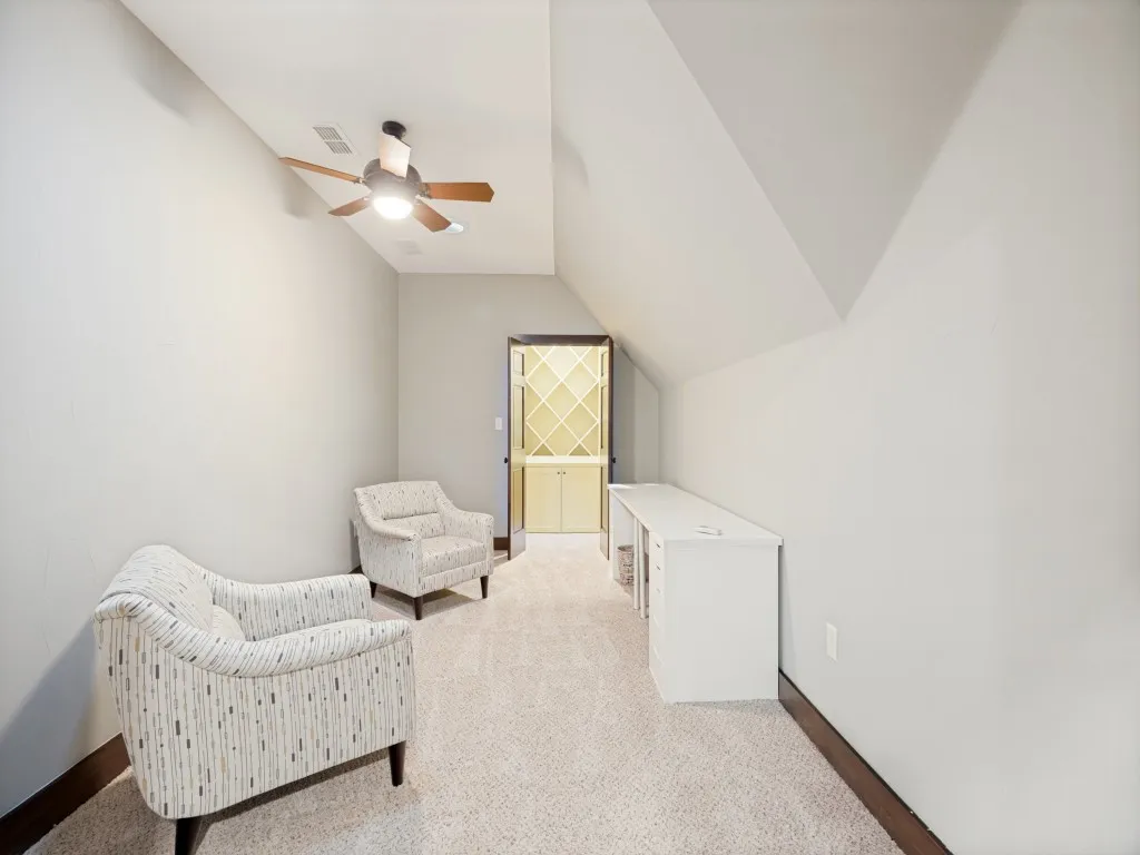 Single Family Residence For Sale in Grayson County , 111 Dove Canyon Drive, Gordonville, Texas 76245, 4 Bedroom, 5 Bathroom, 3 Garage spaces, 3,972 Sqft, built in 2013, Preowned, mls#21251120, Real Estate Agent in Gordonville, Homes For Sale in Grayson county, Homes For Sale in Gordonville, Realtor in Gordonville Texas, Real Estate Brokerage Independent Realty Texas, Luminita Cordes Realtor