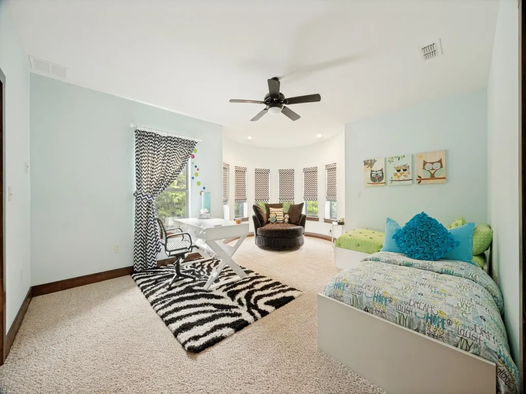 Single Family Residence For Sale in Grayson County , 111 Dove Canyon Drive, Gordonville, Texas 76245, 4 Bedroom, 5 Bathroom, 3 Garage spaces, 3,972 Sqft, built in 2013, Preowned, mls#21251120, Real Estate Agent in Gordonville, Homes For Sale in Grayson county, Homes For Sale in Gordonville, Realtor in Gordonville Texas, Real Estate Brokerage Independent Realty Texas, Luminita Cordes Realtor