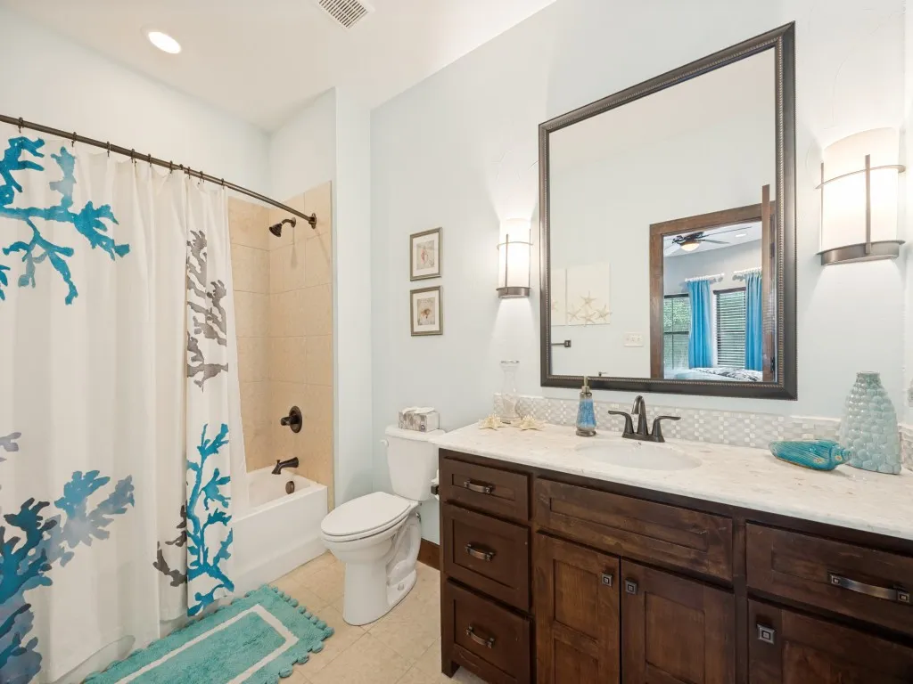 Single Family Residence For Sale in Grayson County , 111 Dove Canyon Drive, Gordonville, Texas 76245, 4 Bedroom, 5 Bathroom, 3 Garage spaces, 3,972 Sqft, built in 2013, Preowned, mls#21251120, Real Estate Agent in Gordonville, Homes For Sale in Grayson county, Homes For Sale in Gordonville, Realtor in Gordonville Texas, Real Estate Brokerage Independent Realty Texas, Luminita Cordes Realtor