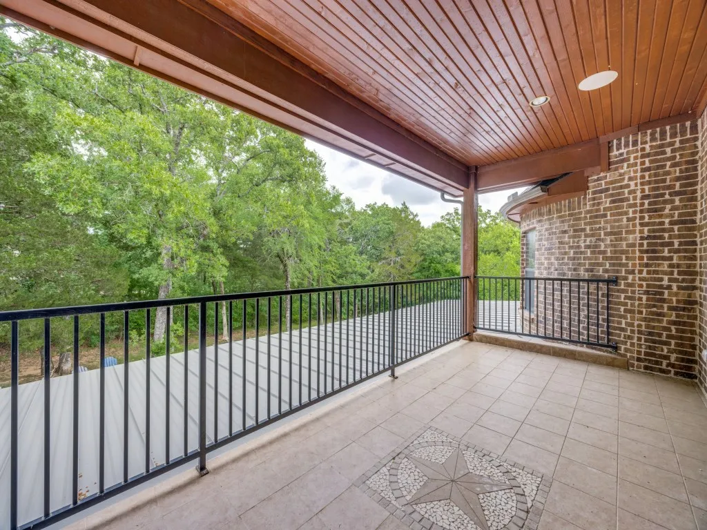 Single Family Residence For Sale in Grayson County , 111 Dove Canyon Drive, Gordonville, Texas 76245, 4 Bedroom, 5 Bathroom, 3 Garage spaces, 3,972 Sqft, built in 2013, Preowned, mls#21251120, Real Estate Agent in Gordonville, Homes For Sale in Grayson county, Homes For Sale in Gordonville, Realtor in Gordonville Texas, Real Estate Brokerage Independent Realty Texas, Luminita Cordes Realtor