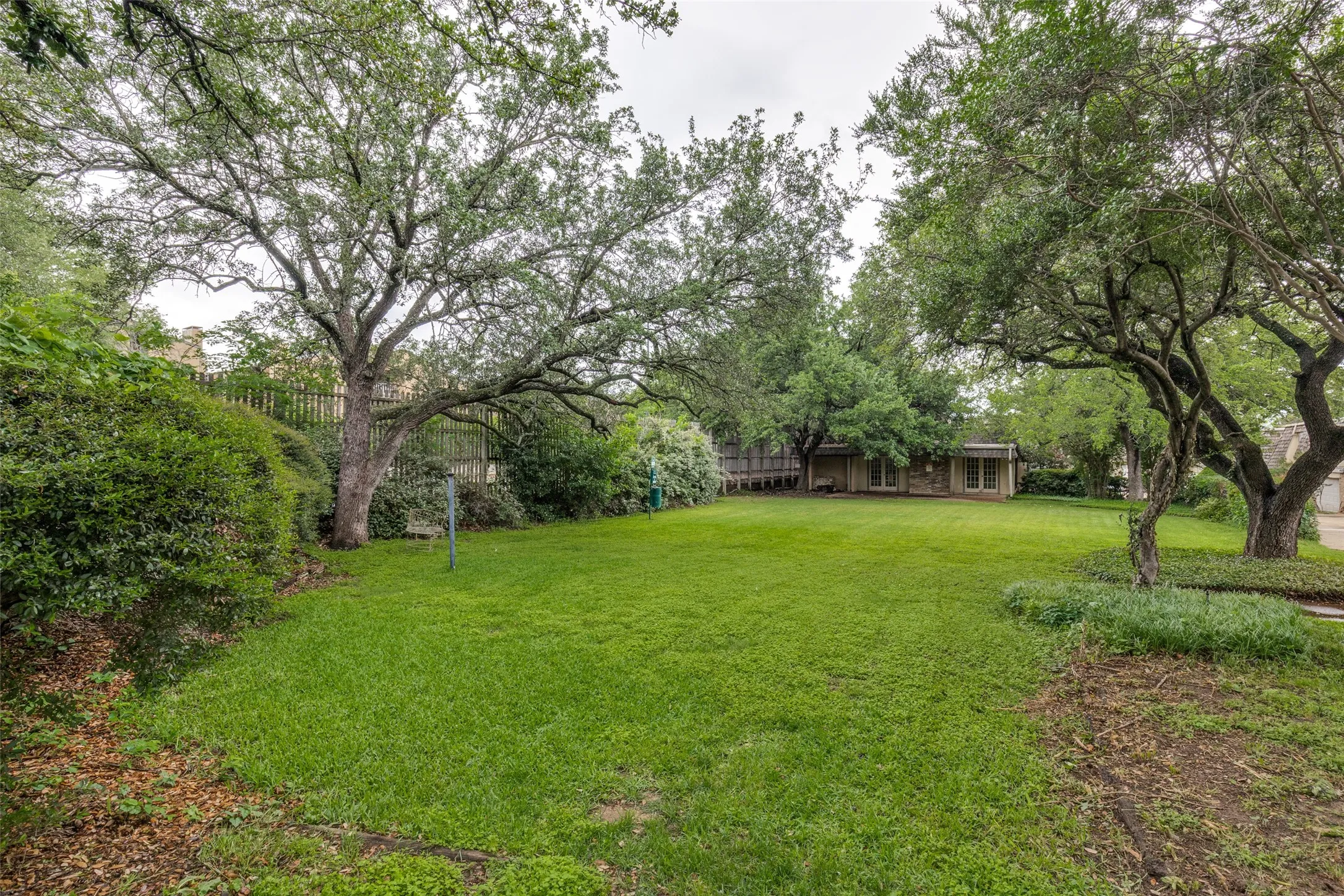 Complex greenery