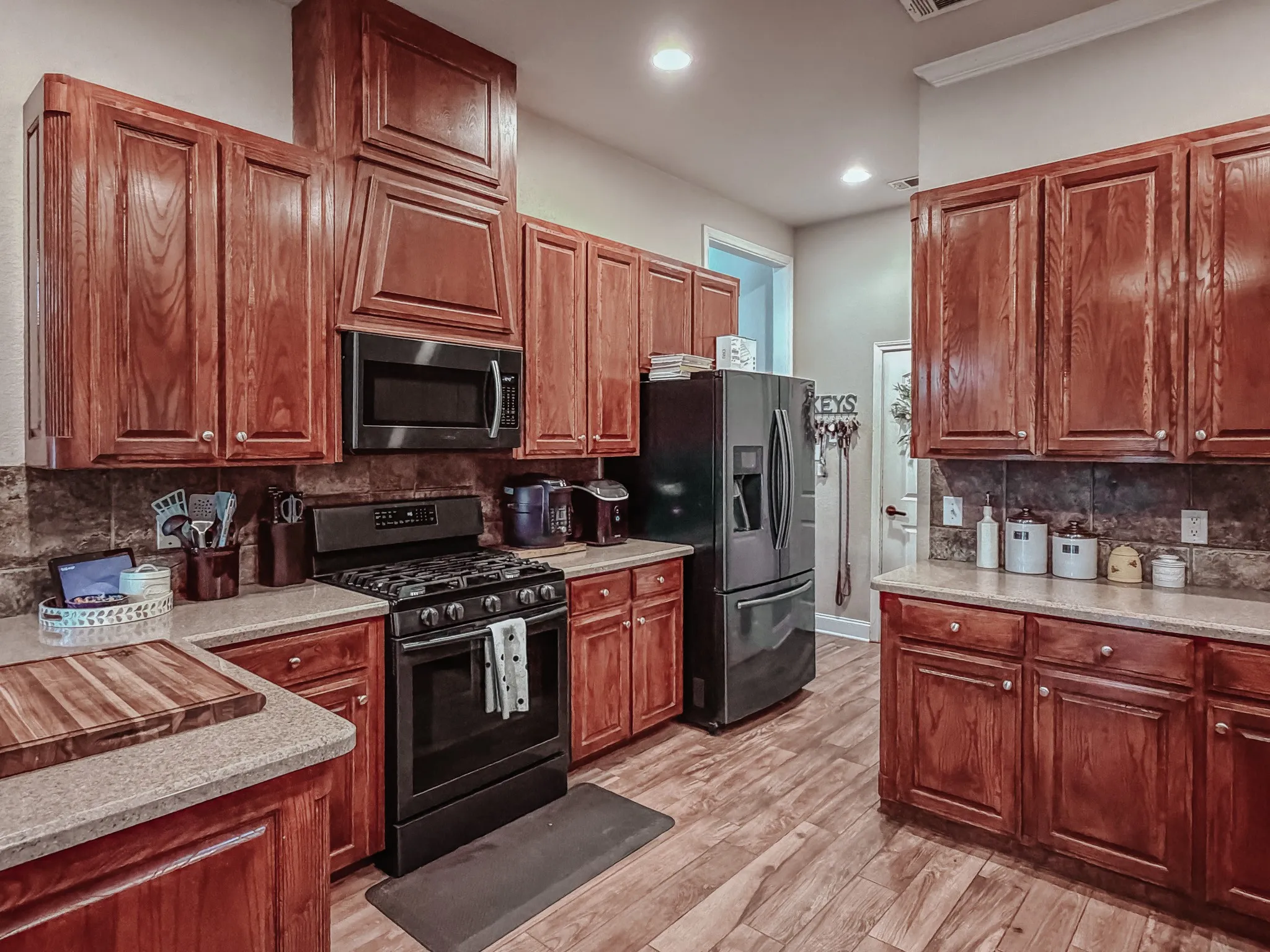 Single Family Residence For Sale in Navarro County , 1504 Wade Street, Corsicana, Texas 75110, 3 Bedroom, 2 Bathroom, 2 Garage spaces, 1,996 Sqft, built in 2006, Preowned, mls#21256238, Real Estate Agent in Corsicana, Homes For Sale in Navarro county, Homes For Sale in Corsicana, Realtor in Corsicana Texas, Real Estate Brokerage Independent Realty Texas, Luminita Cordes Realtor