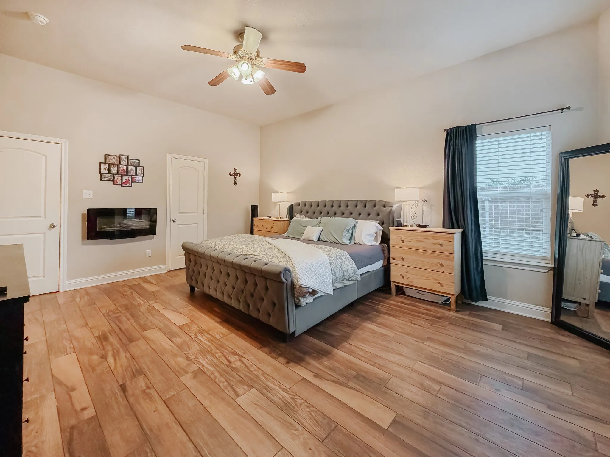 Single Family Residence For Sale in Navarro County , 1504 Wade Street, Corsicana, Texas 75110, 3 Bedroom, 2 Bathroom, 2 Garage spaces, 1,996 Sqft, built in 2006, Preowned, mls#21256238, Real Estate Agent in Corsicana, Homes For Sale in Navarro county, Homes For Sale in Corsicana, Realtor in Corsicana Texas, Real Estate Brokerage Independent Realty Texas, Luminita Cordes Realtor