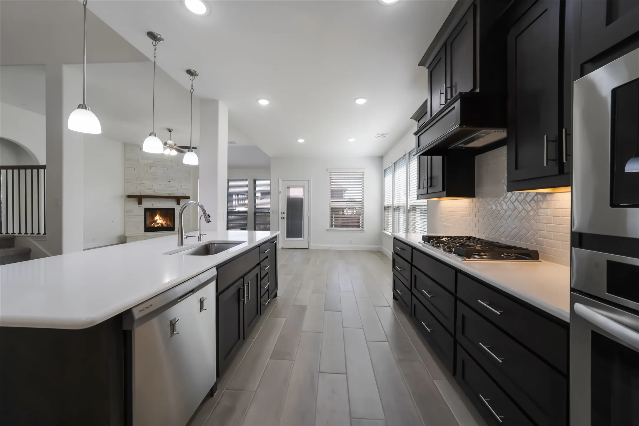 Single Family Residence For Sale in Denton County , 2804 Creekhollow Court, Denton, Texas 76226, 5 Bedroom, 3 Bathroom, 2 Garage spaces, 3,430 Sqft, built in 2022, Preowned, mls#21256750, Real Estate Agent in Denton, Homes For Sale in Denton county, Homes For Sale in Denton, Realtor in Denton Texas, Real Estate Brokerage Independent Realty Texas, Luminita Cordes Realtor