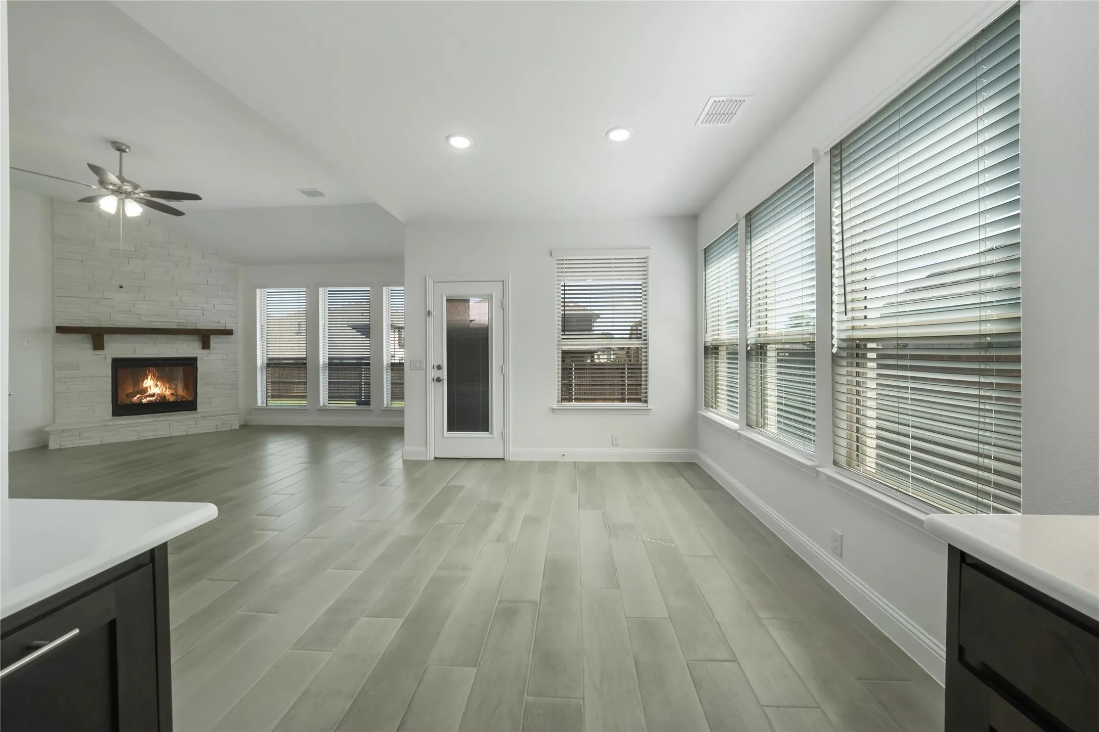 Single Family Residence For Sale in Denton County , 2804 Creekhollow Court, Denton, Texas 76226, 5 Bedroom, 3 Bathroom, 2 Garage spaces, 3,430 Sqft, built in 2022, Preowned, mls#21256750, Real Estate Agent in Denton, Homes For Sale in Denton county, Homes For Sale in Denton, Realtor in Denton Texas, Real Estate Brokerage Independent Realty Texas, Luminita Cordes Realtor