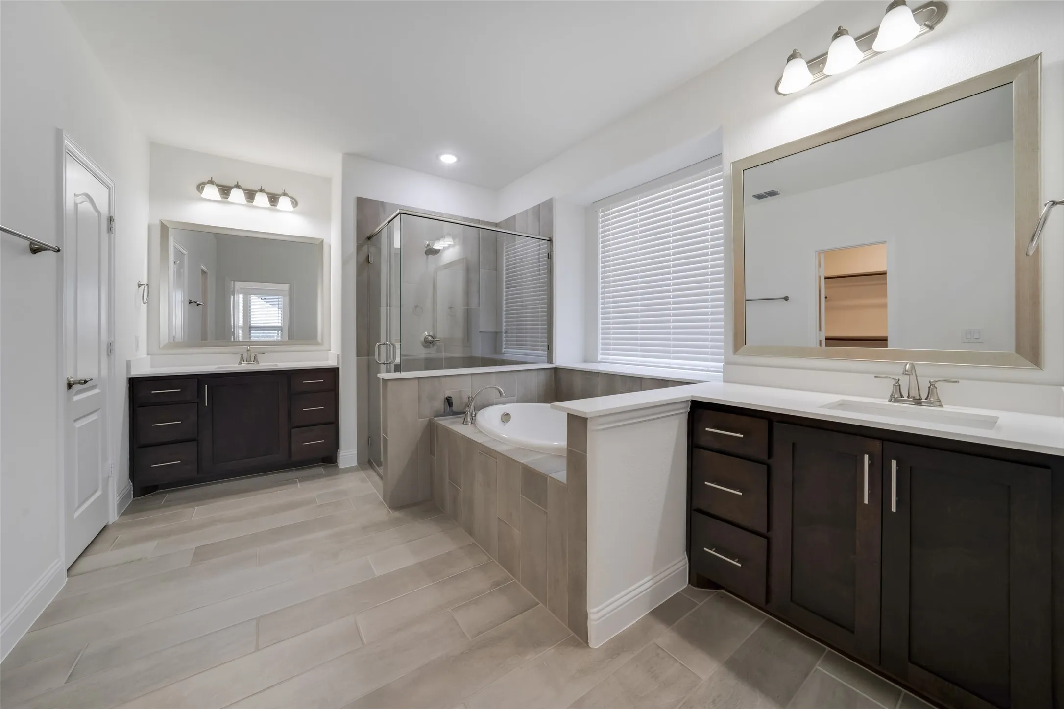 Single Family Residence For Sale in Denton County , 2804 Creekhollow Court, Denton, Texas 76226, 5 Bedroom, 3 Bathroom, 2 Garage spaces, 3,430 Sqft, built in 2022, Preowned, mls#21256750, Real Estate Agent in Denton, Homes For Sale in Denton county, Homes For Sale in Denton, Realtor in Denton Texas, Real Estate Brokerage Independent Realty Texas, Luminita Cordes Realtor