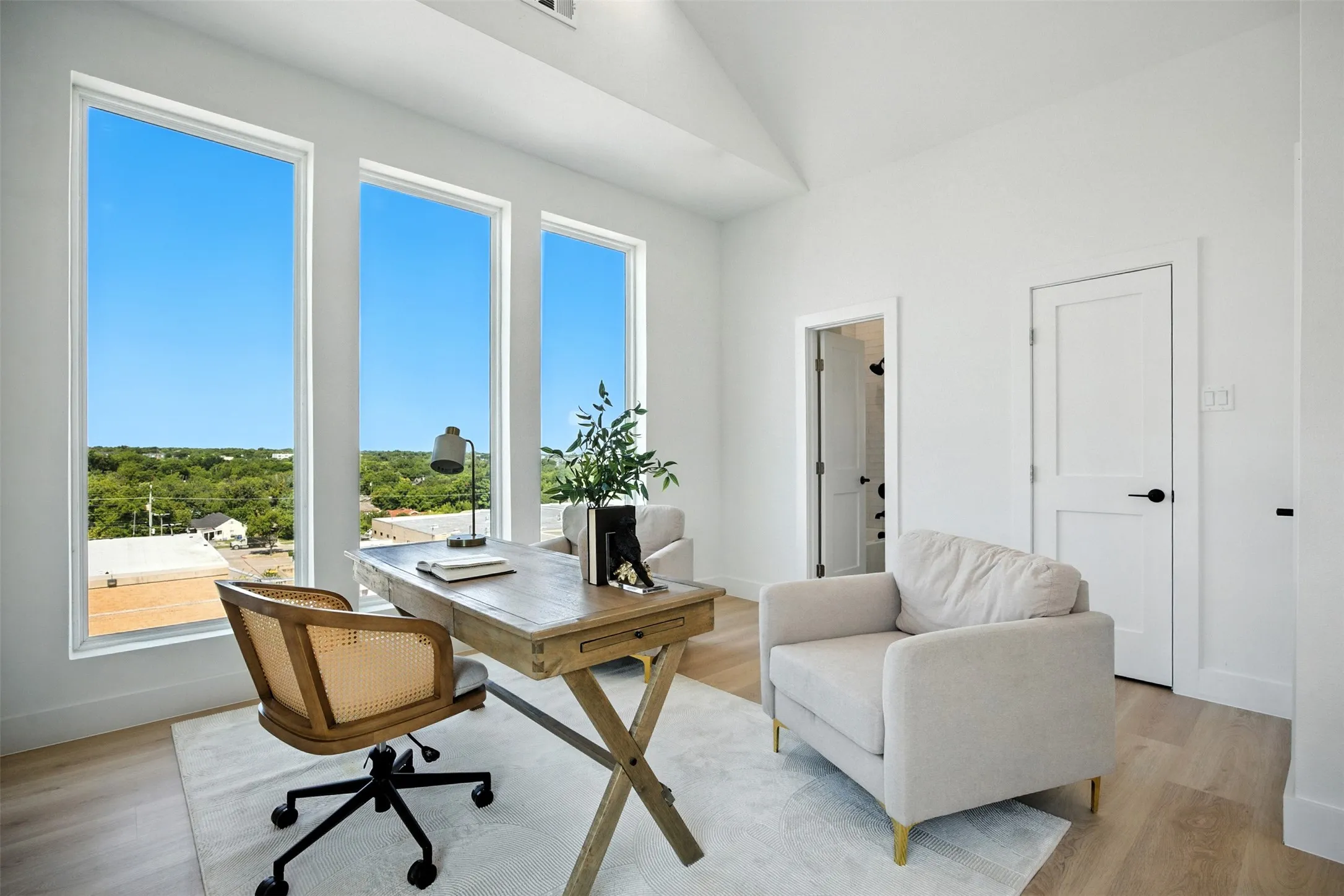 Townhouse For Rent in Dallas County , 312 N Lancaster Avenue 104, Dallas, Texas 75203, 3 Bedrooms, 4 Bathrooms, 2 Garage spaces, 1,941 Sqft, built in 2025, Price $2,750, mls#21256916, Real Estate Agent in Dallas, Homes For Rent in Dallas county, Homes For Rent in Dallas, Realtor in Dallas Texas, Real Estate Brokerage Independent Realty Texas, Luminita Cordes Realtor