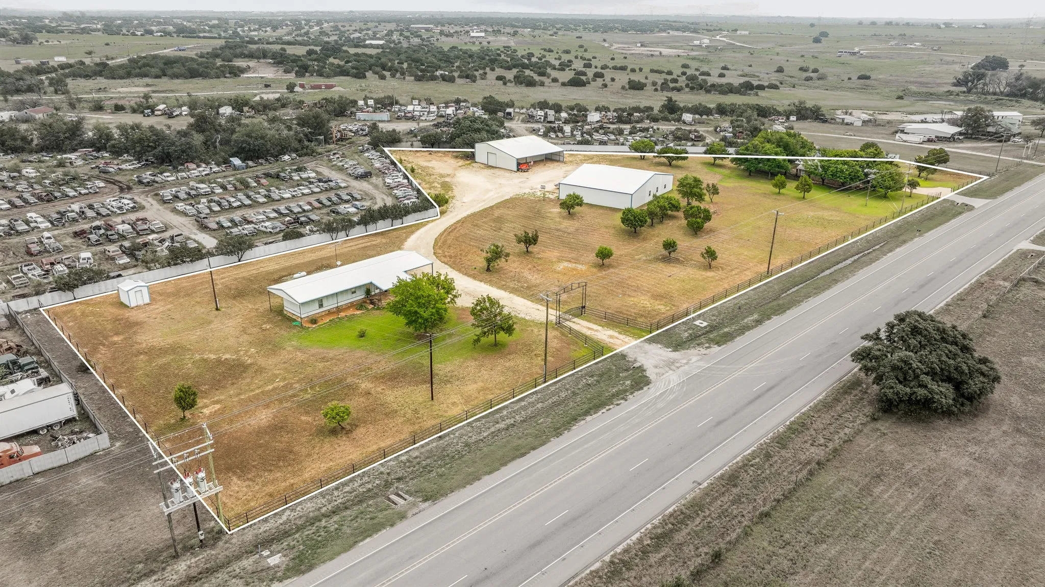 Single Family Residence For Sale in Erath County , 7517 US Highway 67, Stephenville, Texas 76401, 3 Bedrooms, 2 Bathrooms, 2 Garage spaces, 2,126 Sqft, built in 1985, Price $950,000, mls#21255982, Real Estate Agent in Stephenville, Homes For Sale in Erath county, Homes For Sale in Stephenville, Realtor in Stephenville Texas, Real Estate Brokerage Independent Realty Texas, Luminita Cordes Realtor