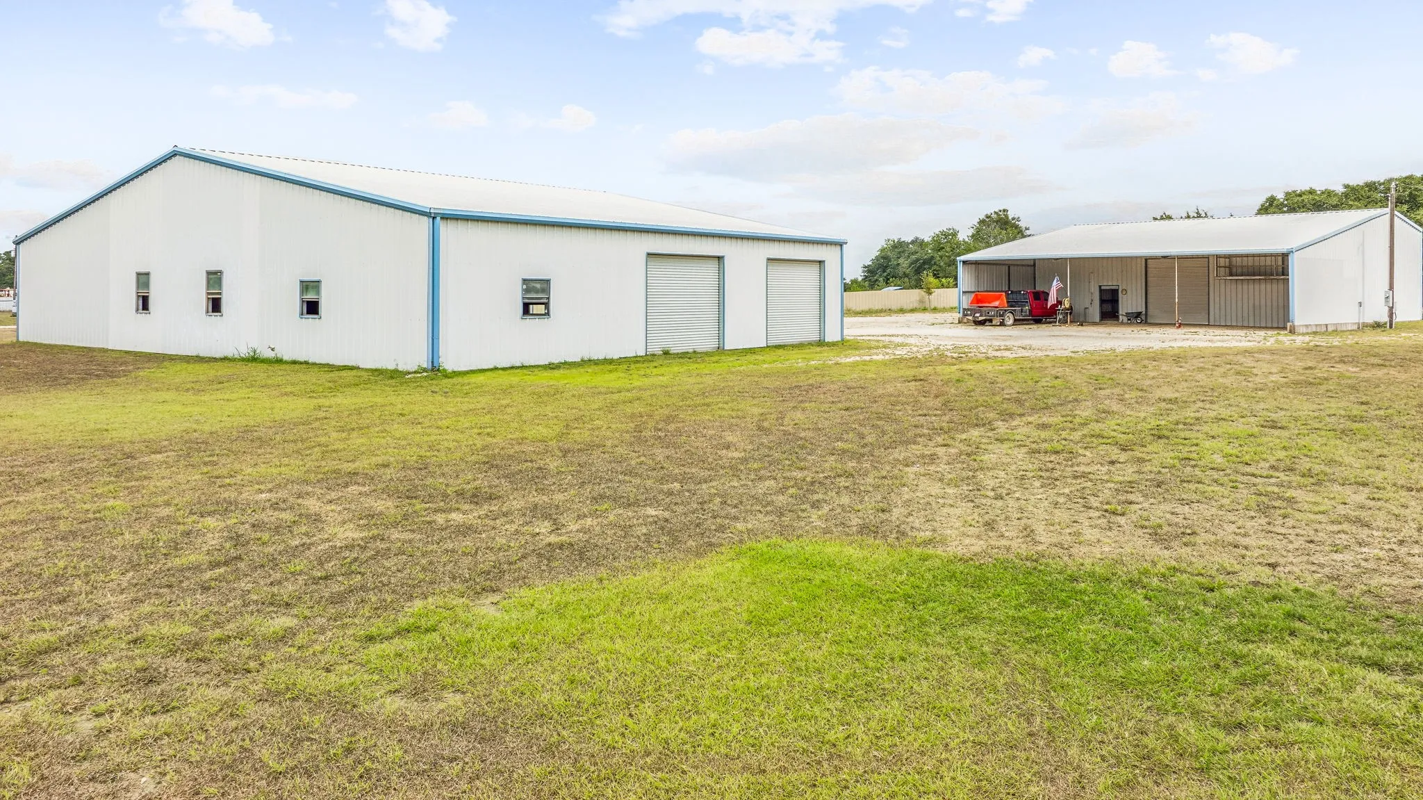 Single Family Residence For Sale in Erath County , 7517 US Highway 67, Stephenville, Texas 76401, 3 Bedrooms, 2 Bathrooms, 2 Garage spaces, 2,126 Sqft, built in 1985, Price $950,000, mls#21255982, Real Estate Agent in Stephenville, Homes For Sale in Erath county, Homes For Sale in Stephenville, Realtor in Stephenville Texas, Real Estate Brokerage Independent Realty Texas, Luminita Cordes Realtor